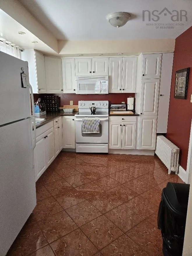 240 Cottage Road, Sydney Ns B1p 2e9, ,Commercial Sale,For Sale,Cottage,202501539