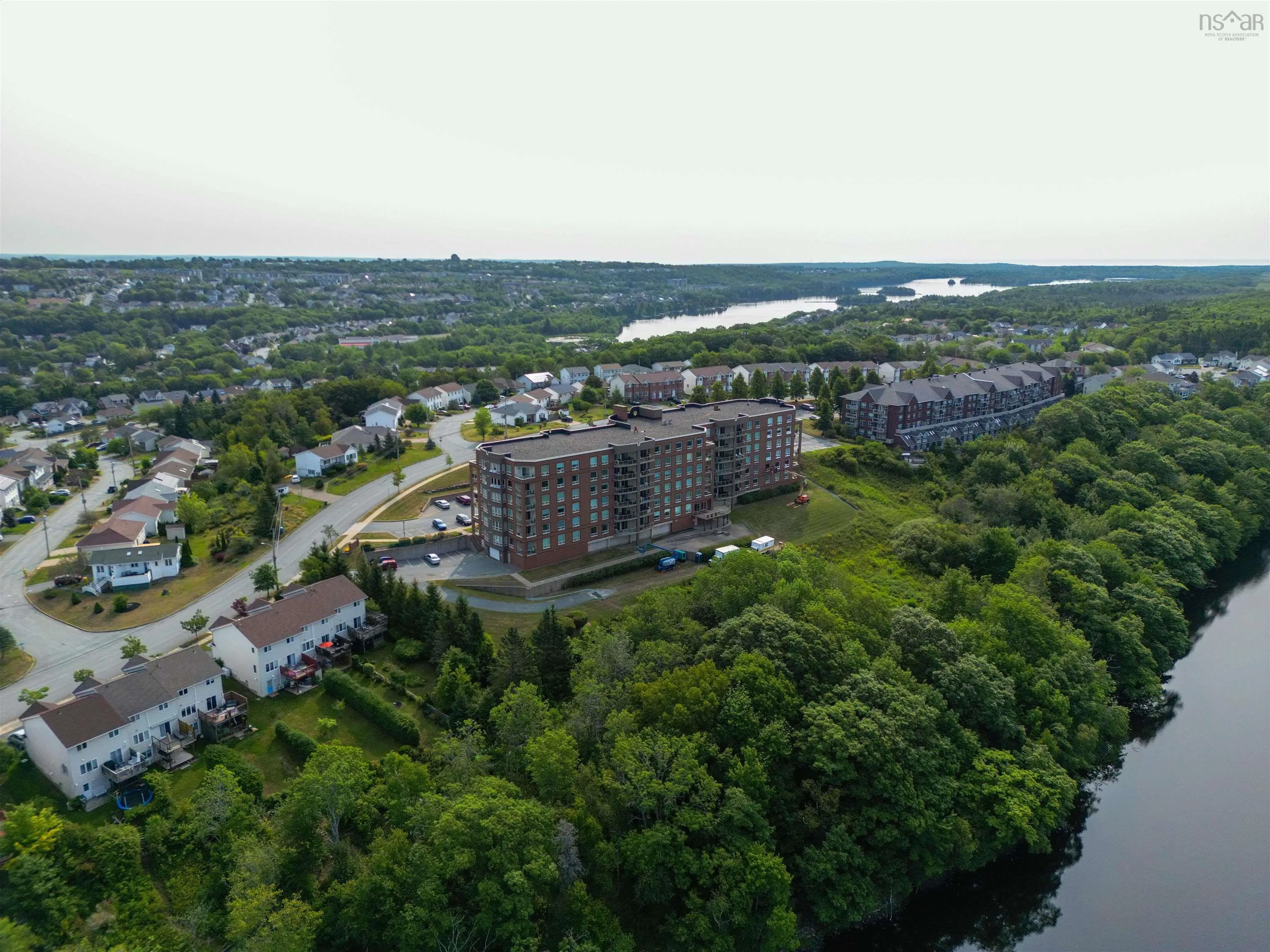 607-77 Russell Lake Drive, Dartmouth, NS B2W 6R8, 2 Bedrooms Bedrooms, ,2 BathroomsBathrooms,Residential,For Sale,Russell Lake,202520433