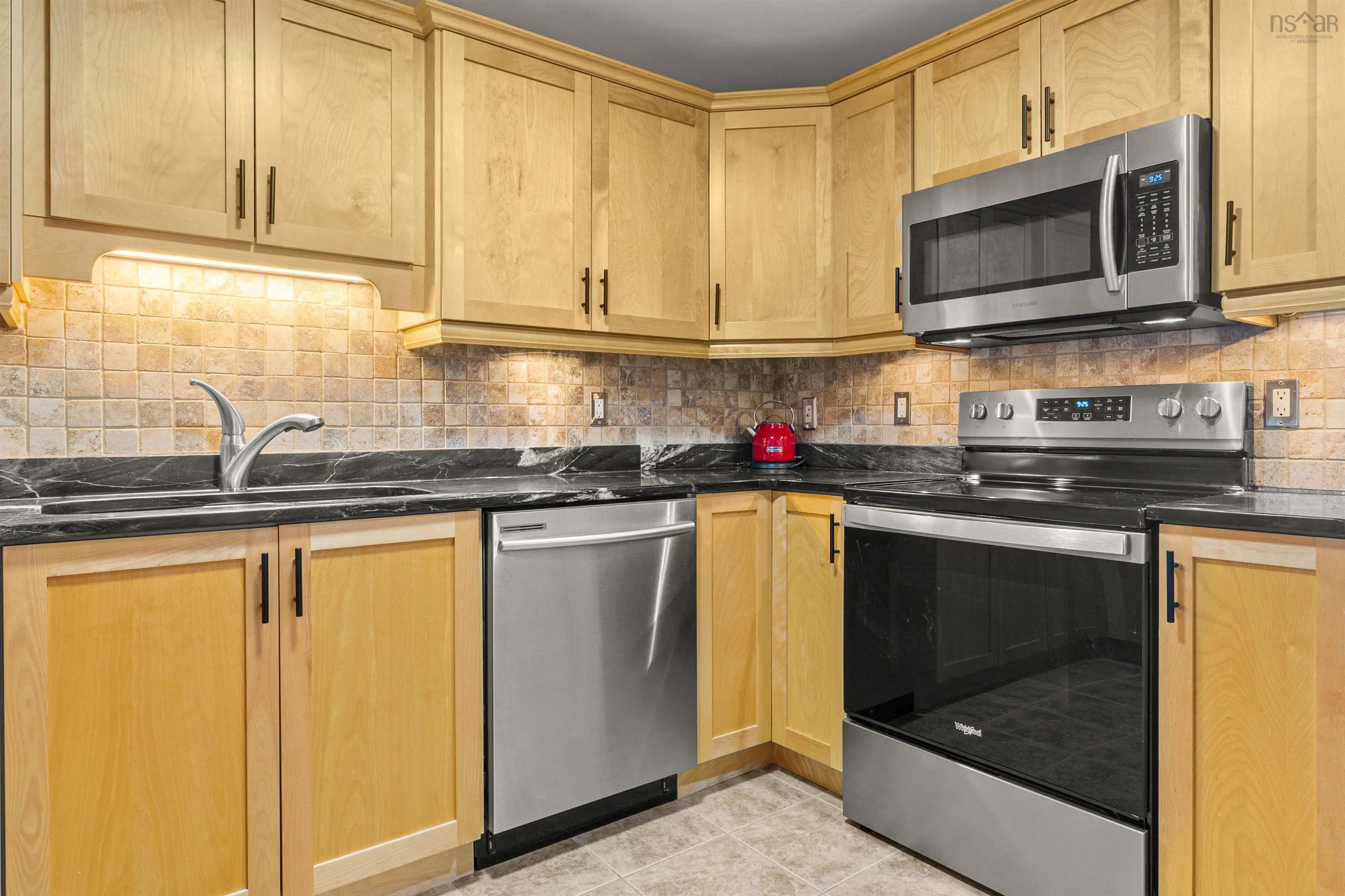 607-77 Russell Lake Drive, Dartmouth, NS B2W 6R8, 2 Bedrooms Bedrooms, ,2 BathroomsBathrooms,Residential,For Sale,Russell Lake,202520433