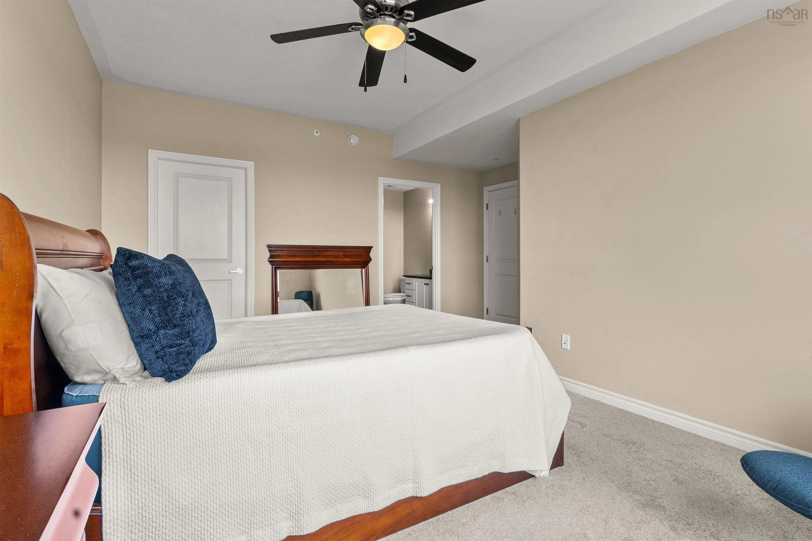 607-77 Russell Lake Drive, Dartmouth, NS B2W 6R8, 2 Bedrooms Bedrooms, ,2 BathroomsBathrooms,Residential,For Sale,Russell Lake,202520433
