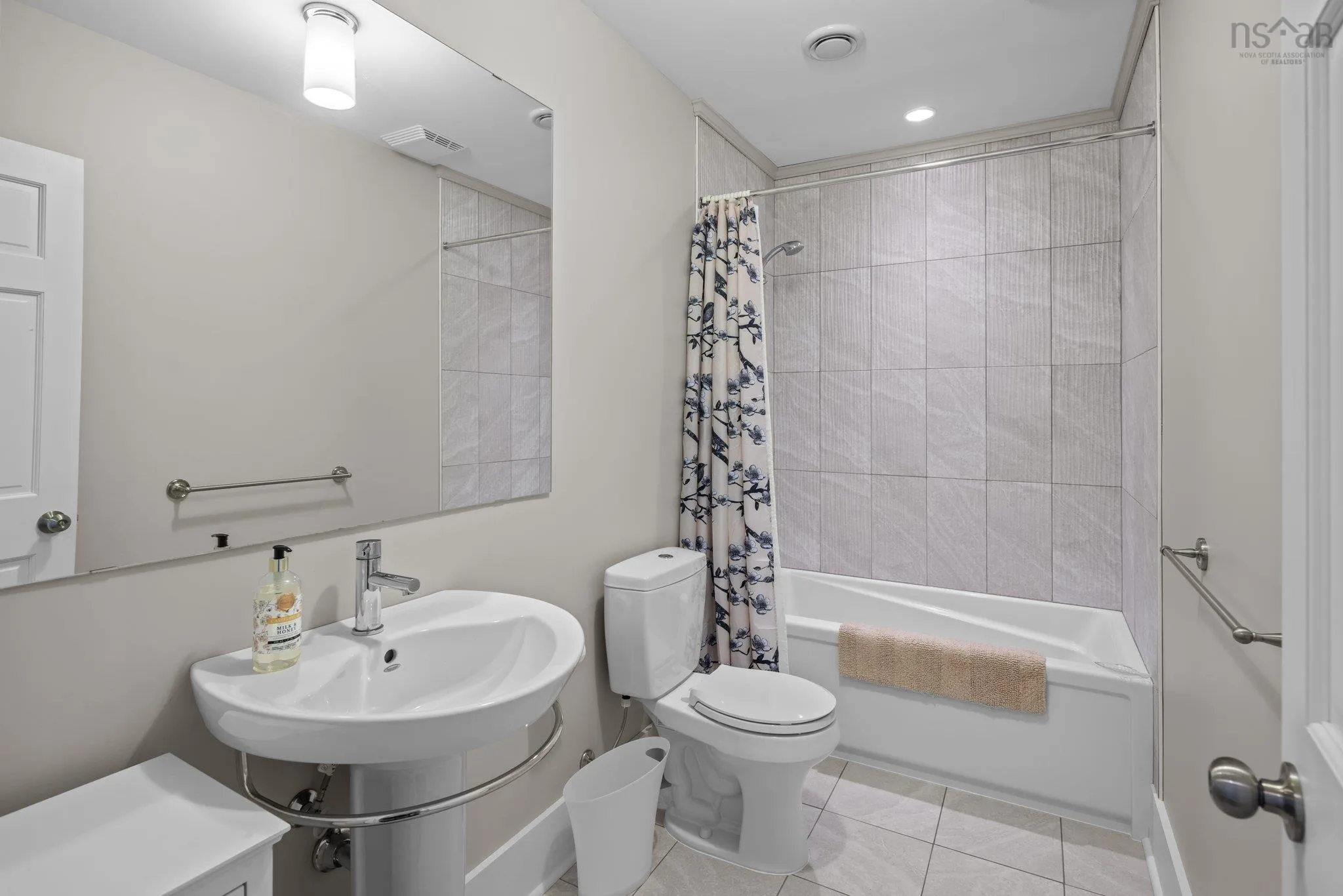 56 Angus Walters Drive, Martins River Ns B0j 2e0, 4 Bedrooms Bedrooms, ,3 BathroomsBathrooms,Residential,For Sale,Angus Walters,202508306