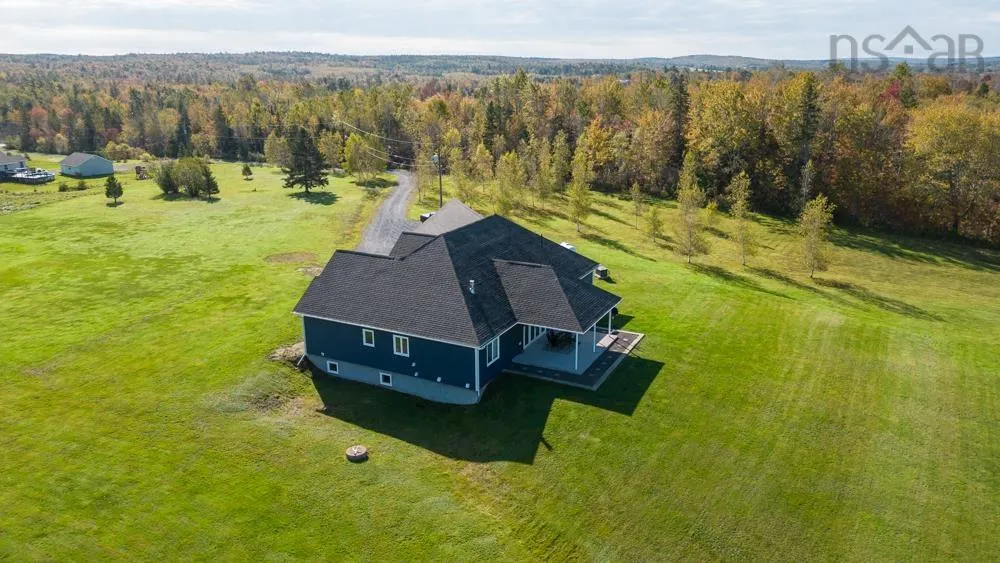 44 Holmes Lane, Hamilton Road, NS B0K 2A0, 5 Bedrooms Bedrooms, ,3 BathroomsBathrooms,Residential,For Sale,Holmes,202519051