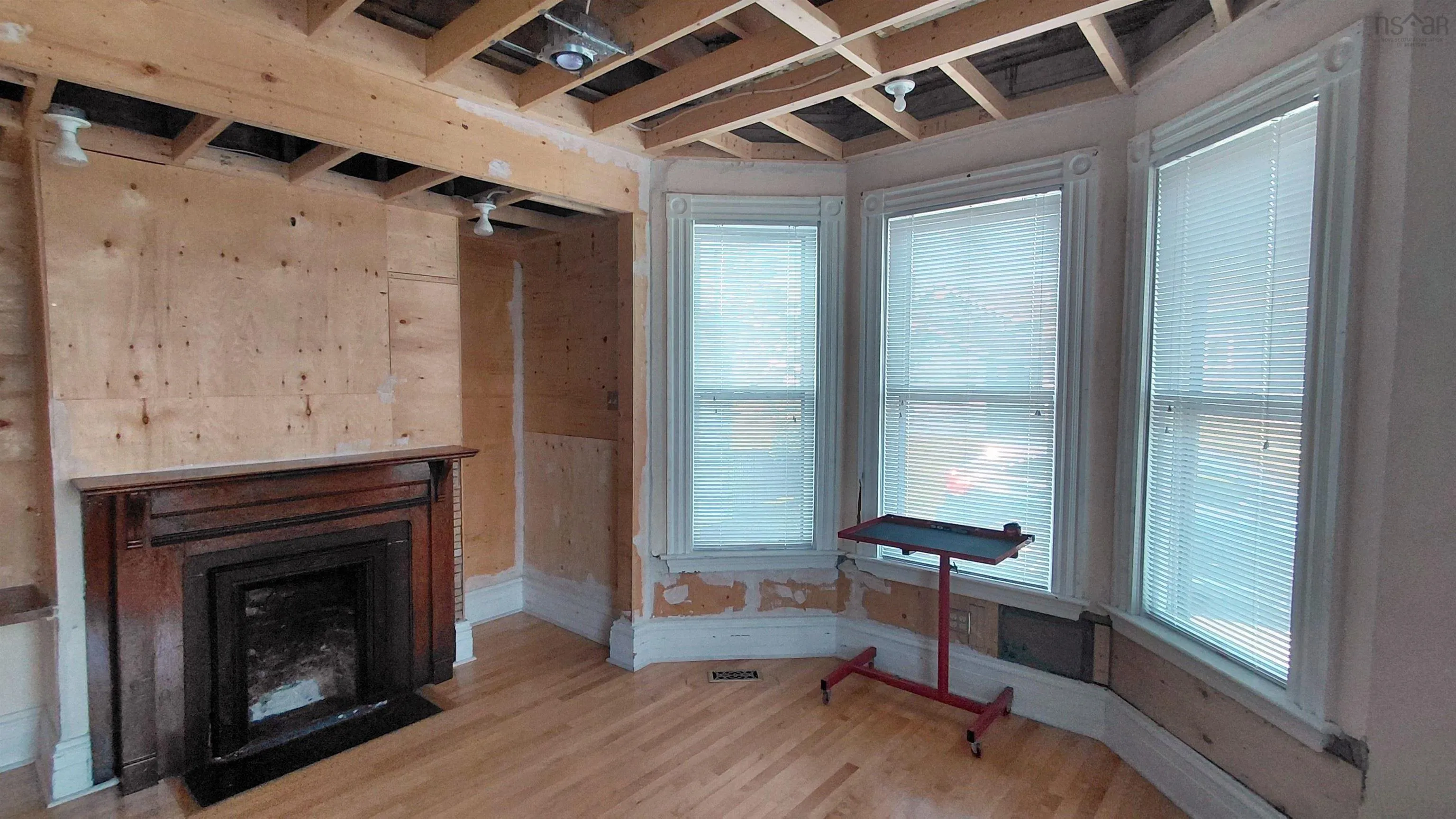 10 Strathcona Street, Louisbourg, NS B1C 1M2, 5 Bedrooms Bedrooms, ,2 BathroomsBathrooms,Residential,For Sale,Strathcona,202520572