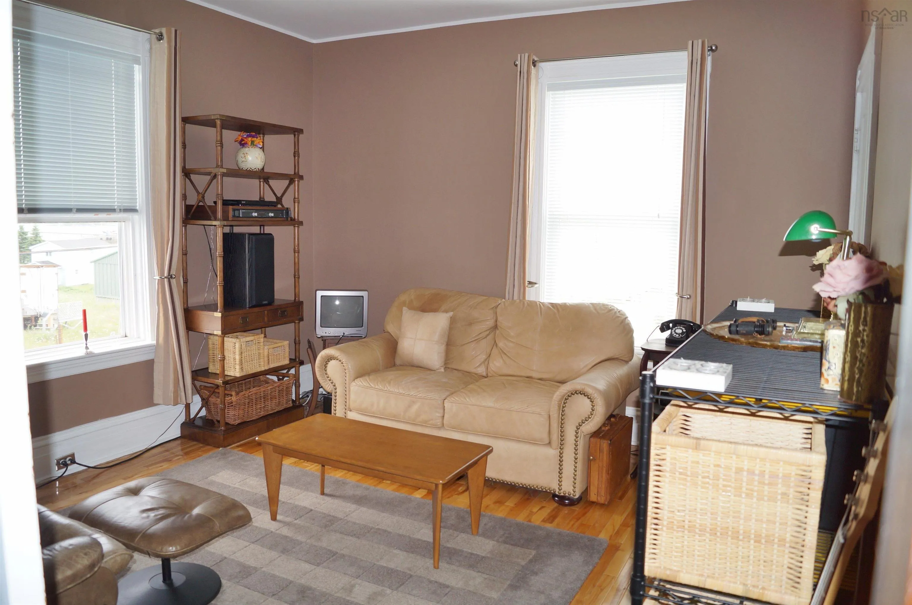 10 Strathcona Street, Louisbourg, NS B1C 1M2, 5 Bedrooms Bedrooms, ,2 BathroomsBathrooms,Residential,For Sale,Strathcona,202520572