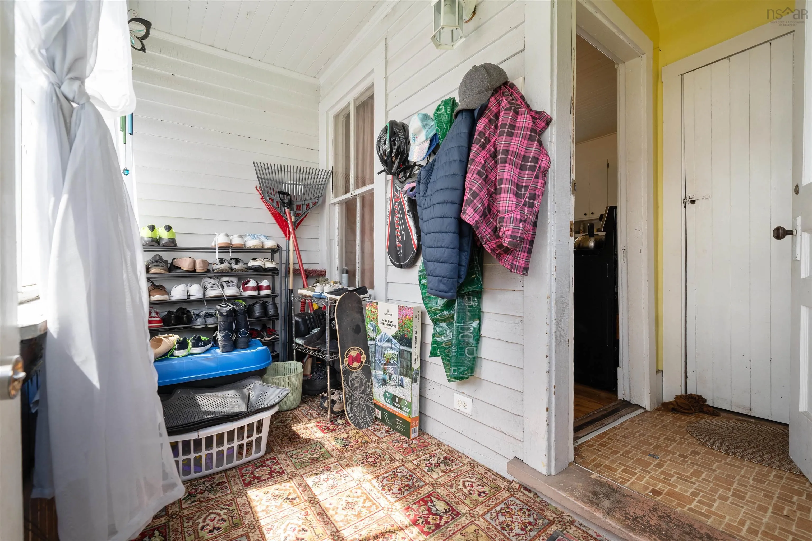 32 Albion Street, Amherst Ns B4h 2v5, 2 Bedrooms Bedrooms, ,2 BathroomsBathrooms,Residential,For Sale,Albion,202510304