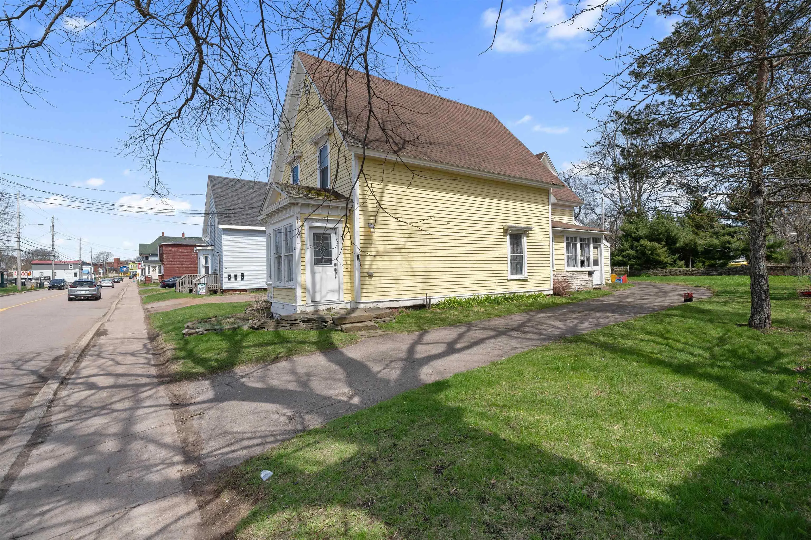 32 Albion Street, Amherst Ns B4h 2v5, 2 Bedrooms Bedrooms, ,2 BathroomsBathrooms,Residential,For Sale,Albion,202510304