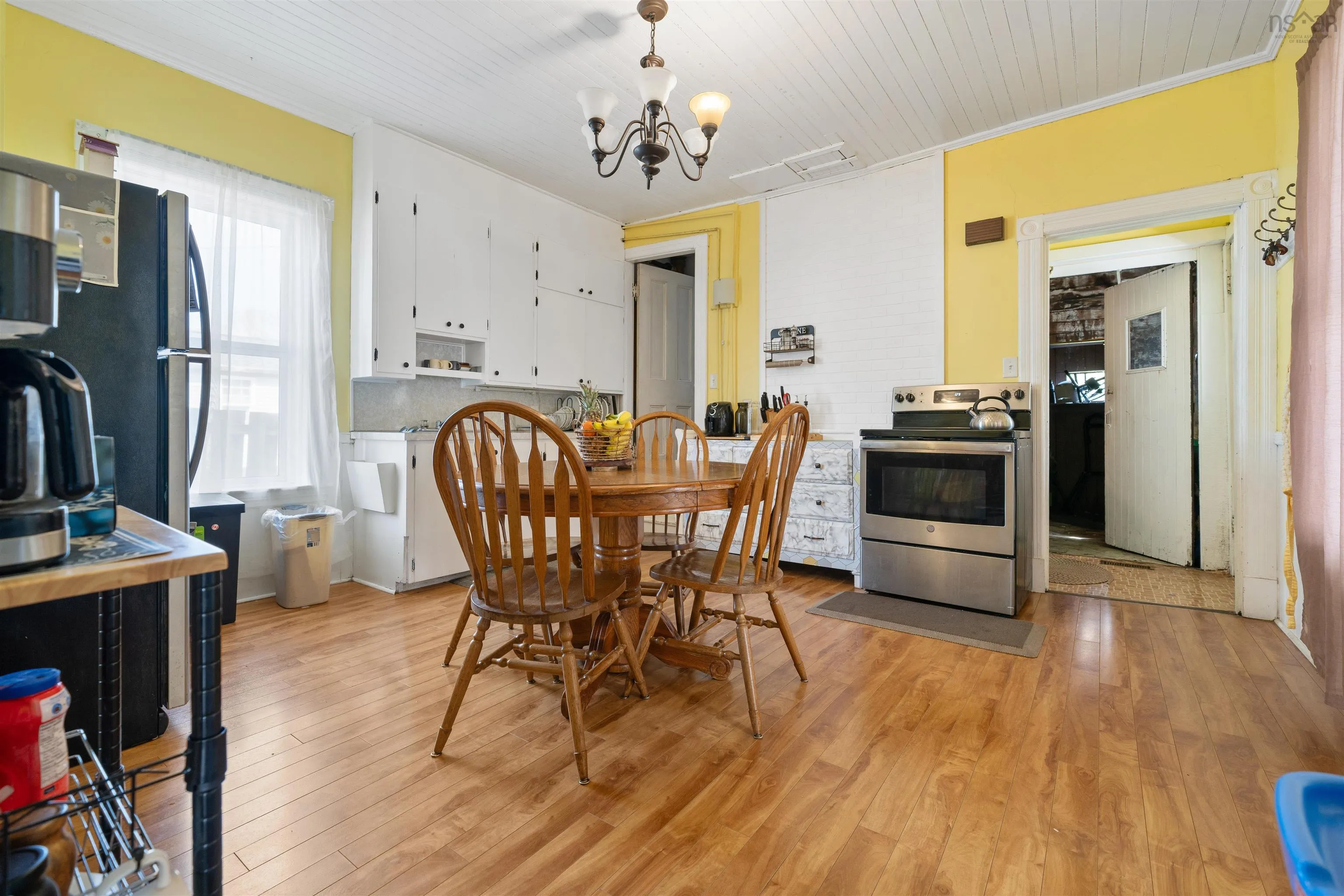 32 Albion Street, Amherst Ns B4h 2v5, 2 Bedrooms Bedrooms, ,2 BathroomsBathrooms,Residential,For Sale,Albion,202510304