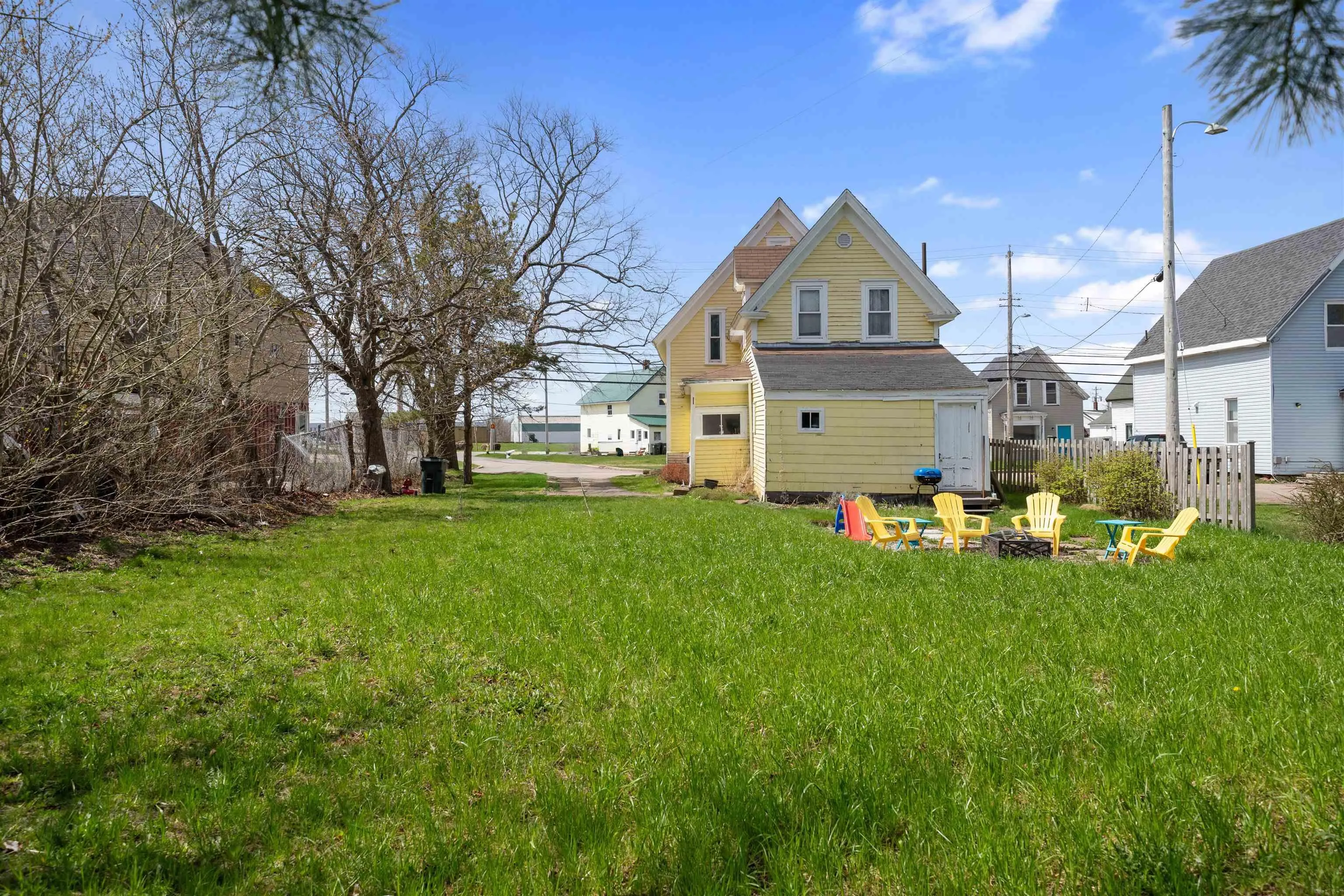 32 Albion Street, Amherst Ns B4h 2v5, 2 Bedrooms Bedrooms, ,2 BathroomsBathrooms,Residential,For Sale,Albion,202510304