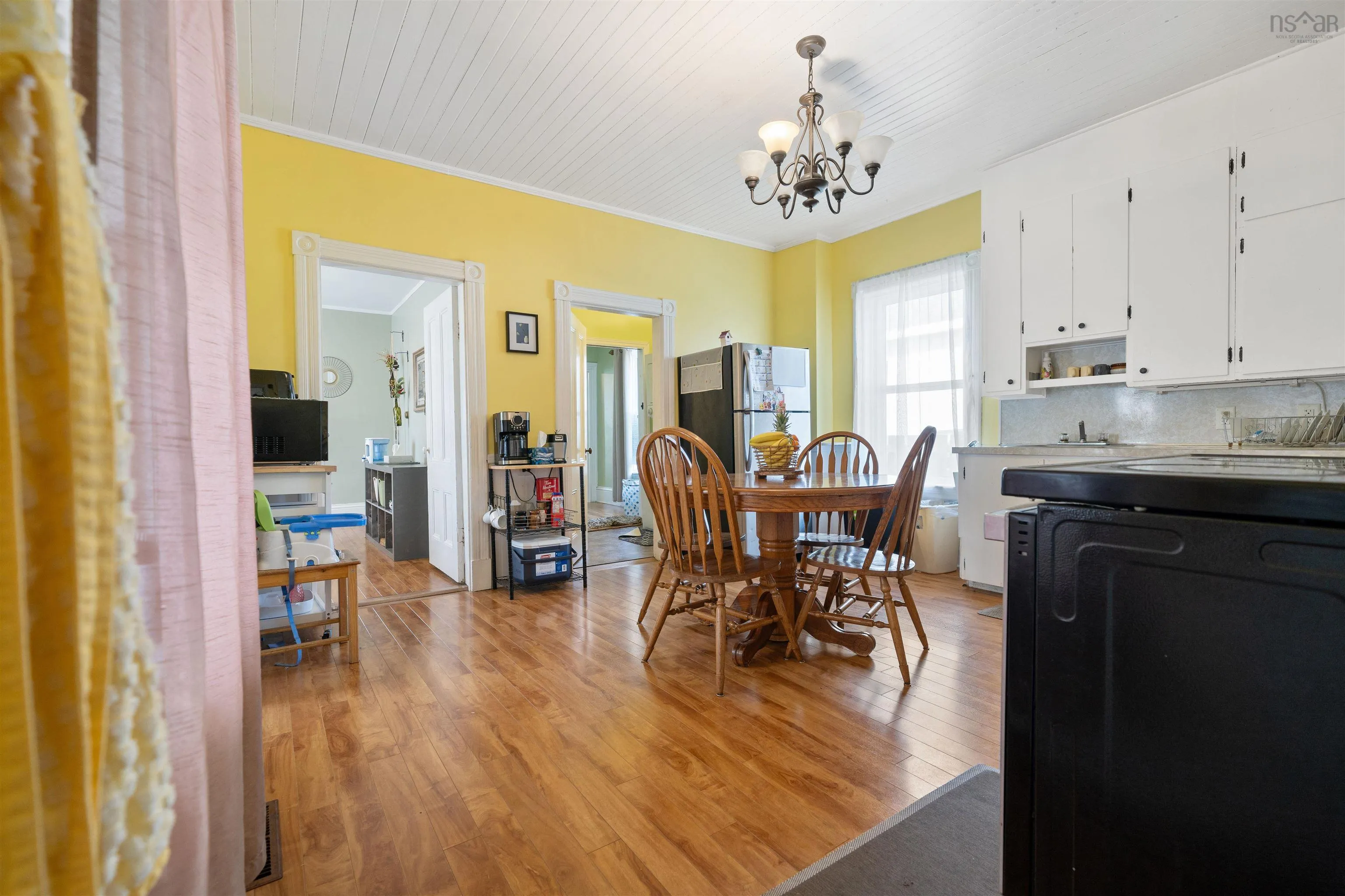 32 Albion Street, Amherst Ns B4h 2v5, 2 Bedrooms Bedrooms, ,2 BathroomsBathrooms,Residential,For Sale,Albion,202510304