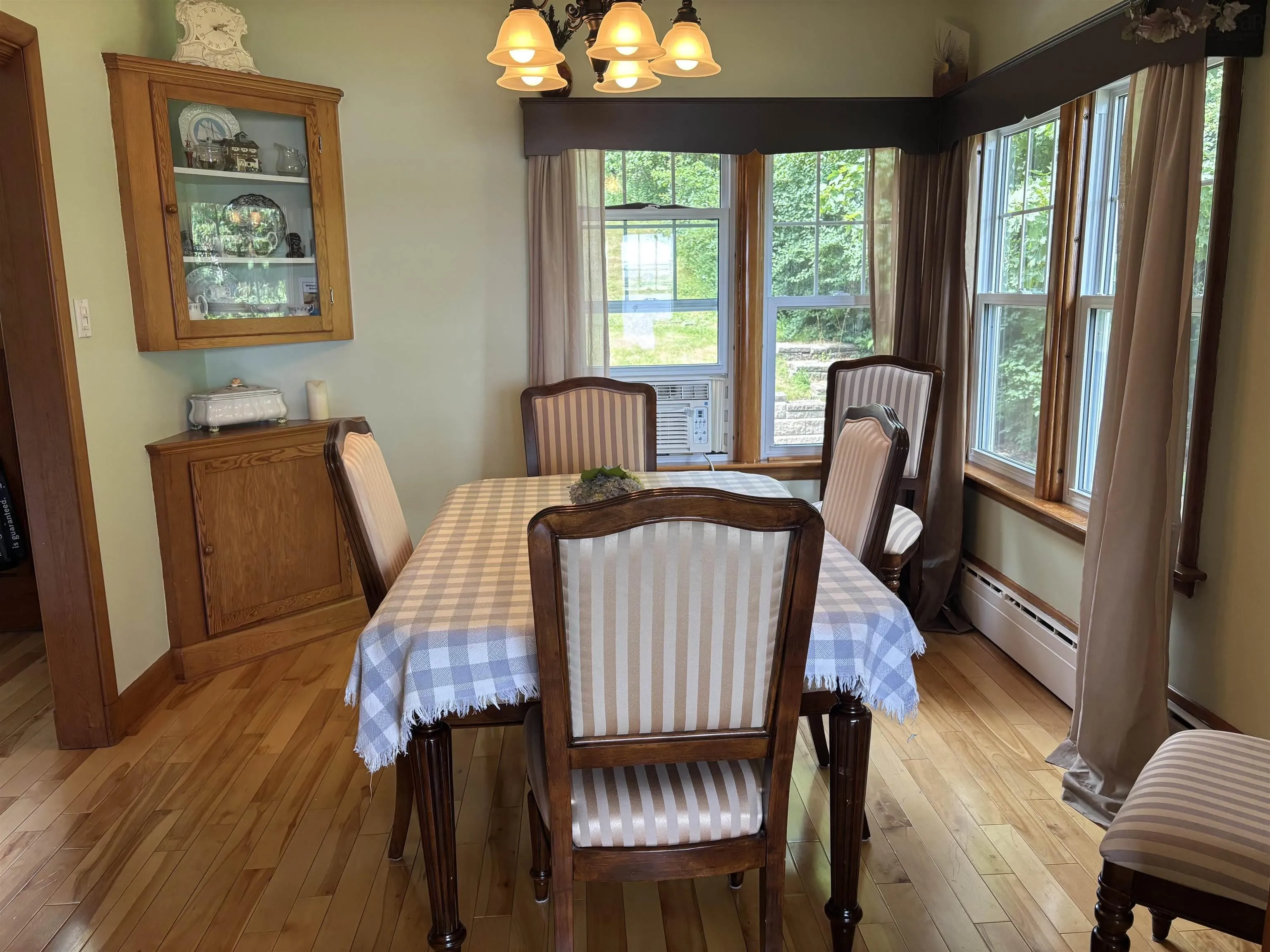 268 Seaview Drive, Upper North Sydney, NS B2A 3N4, 3 Bedrooms Bedrooms, ,2 BathroomsBathrooms,Residential,For Sale,Seaview Drive,202518401