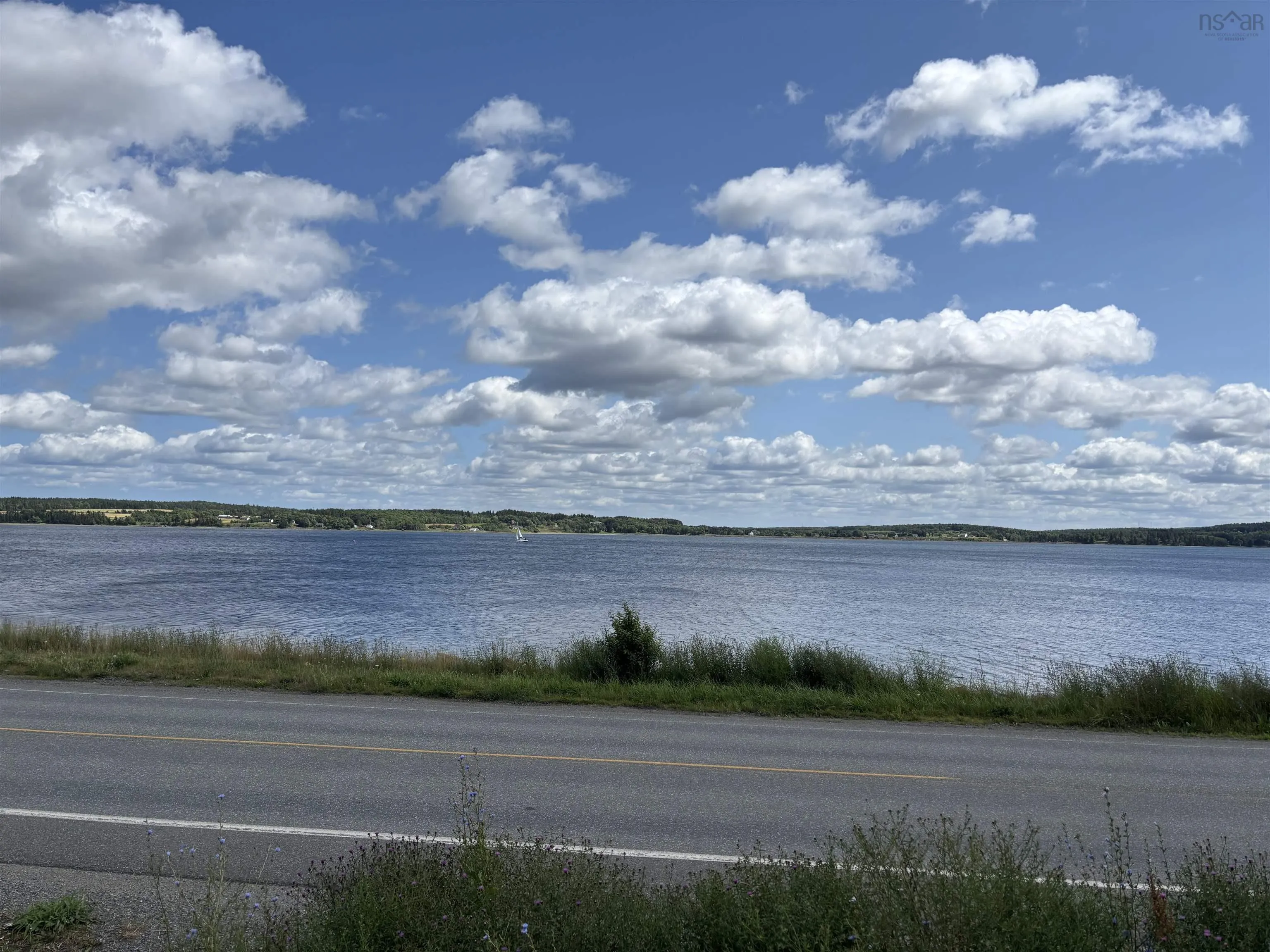 268 Seaview Drive, Upper North Sydney, NS B2A 3N4, 3 Bedrooms Bedrooms, ,2 BathroomsBathrooms,Residential,For Sale,Seaview Drive,202518401