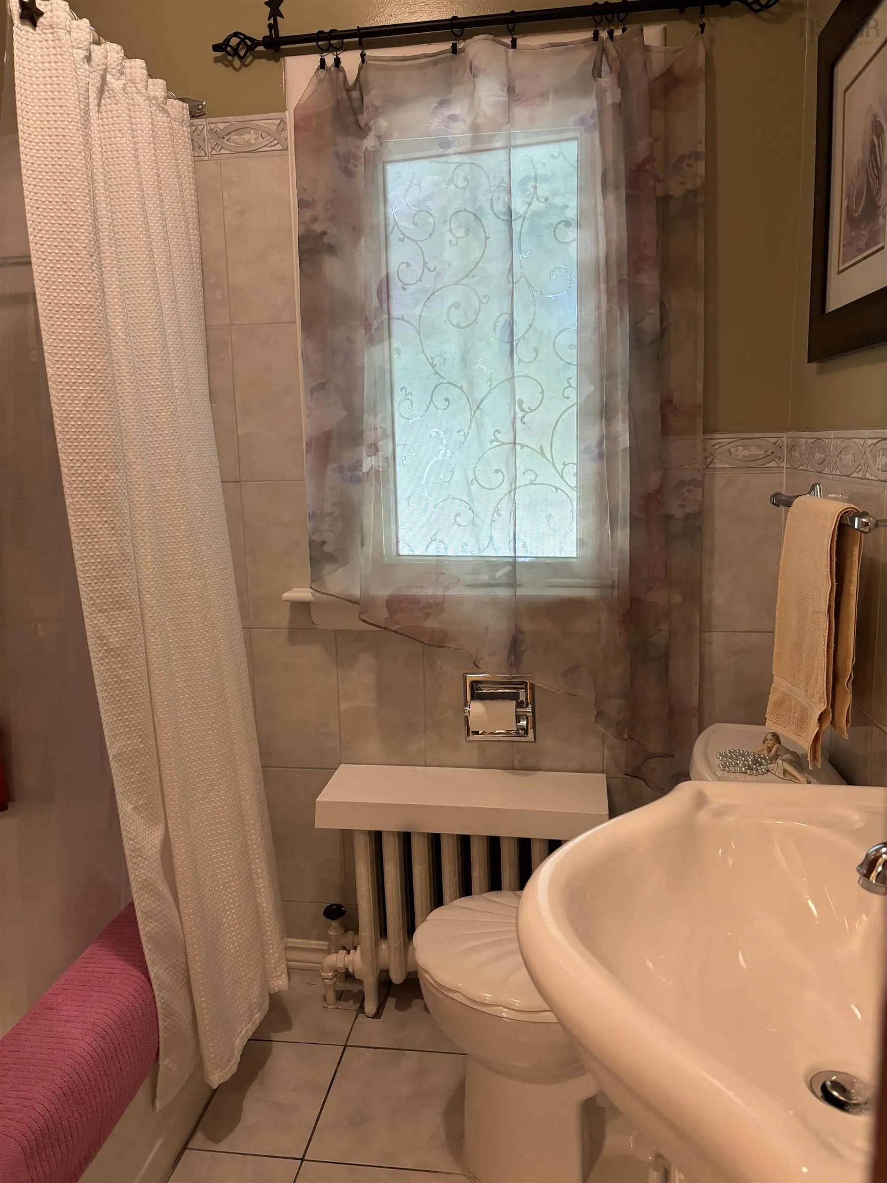 268 Seaview Drive, Upper North Sydney, NS B2A 3N4, 3 Bedrooms Bedrooms, ,2 BathroomsBathrooms,Residential,For Sale,Seaview Drive,202518401
