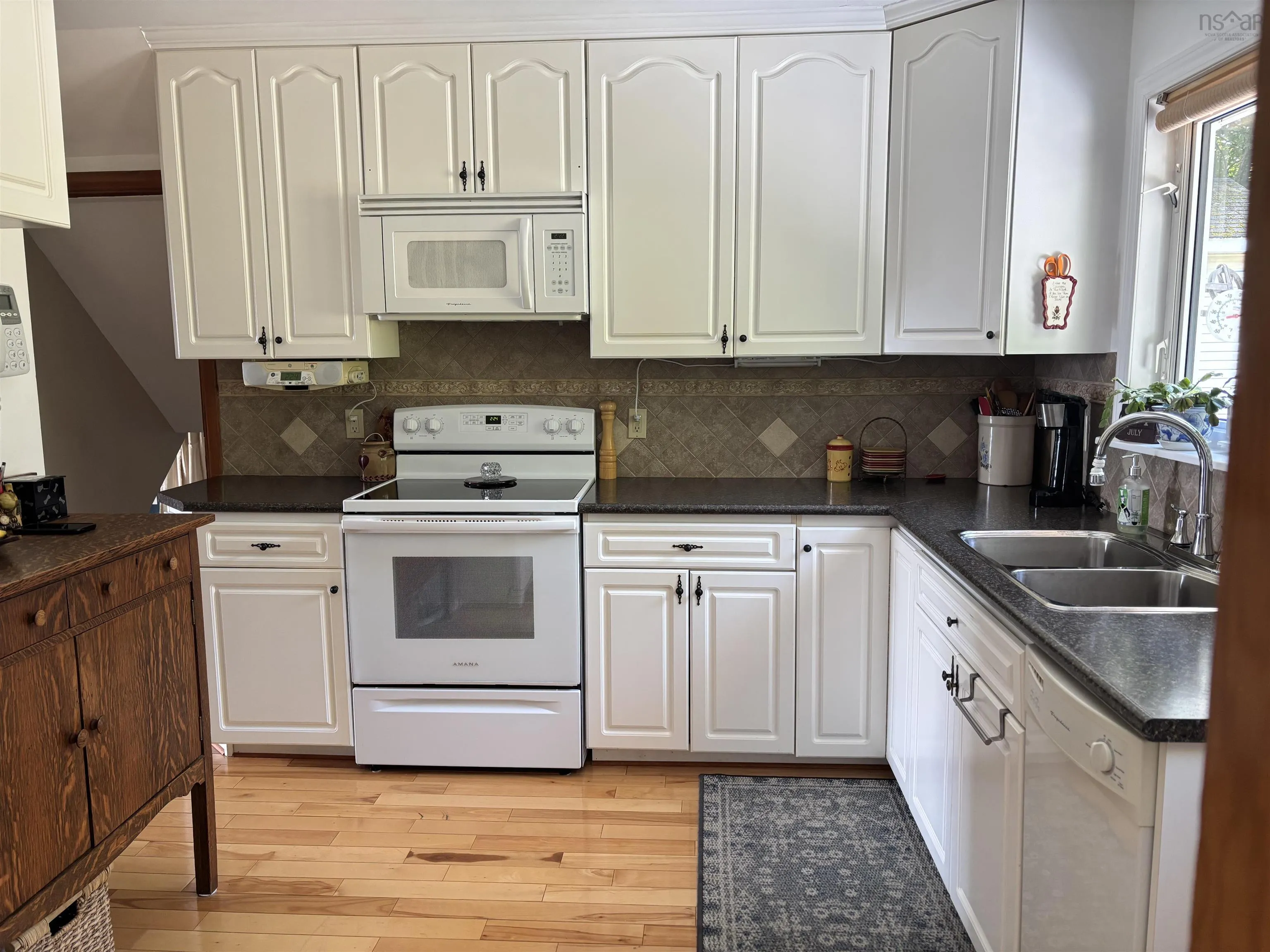 268 Seaview Drive, Upper North Sydney, NS B2A 3N4, 3 Bedrooms Bedrooms, ,2 BathroomsBathrooms,Residential,For Sale,Seaview Drive,202518401