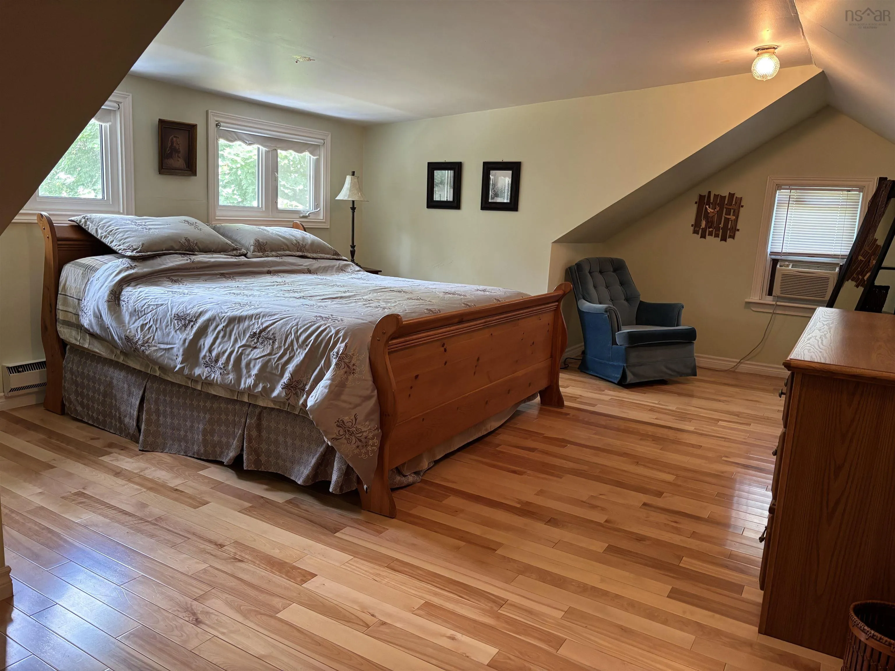 268 Seaview Drive, Upper North Sydney, NS B2A 3N4, 3 Bedrooms Bedrooms, ,2 BathroomsBathrooms,Residential,For Sale,Seaview Drive,202518401
