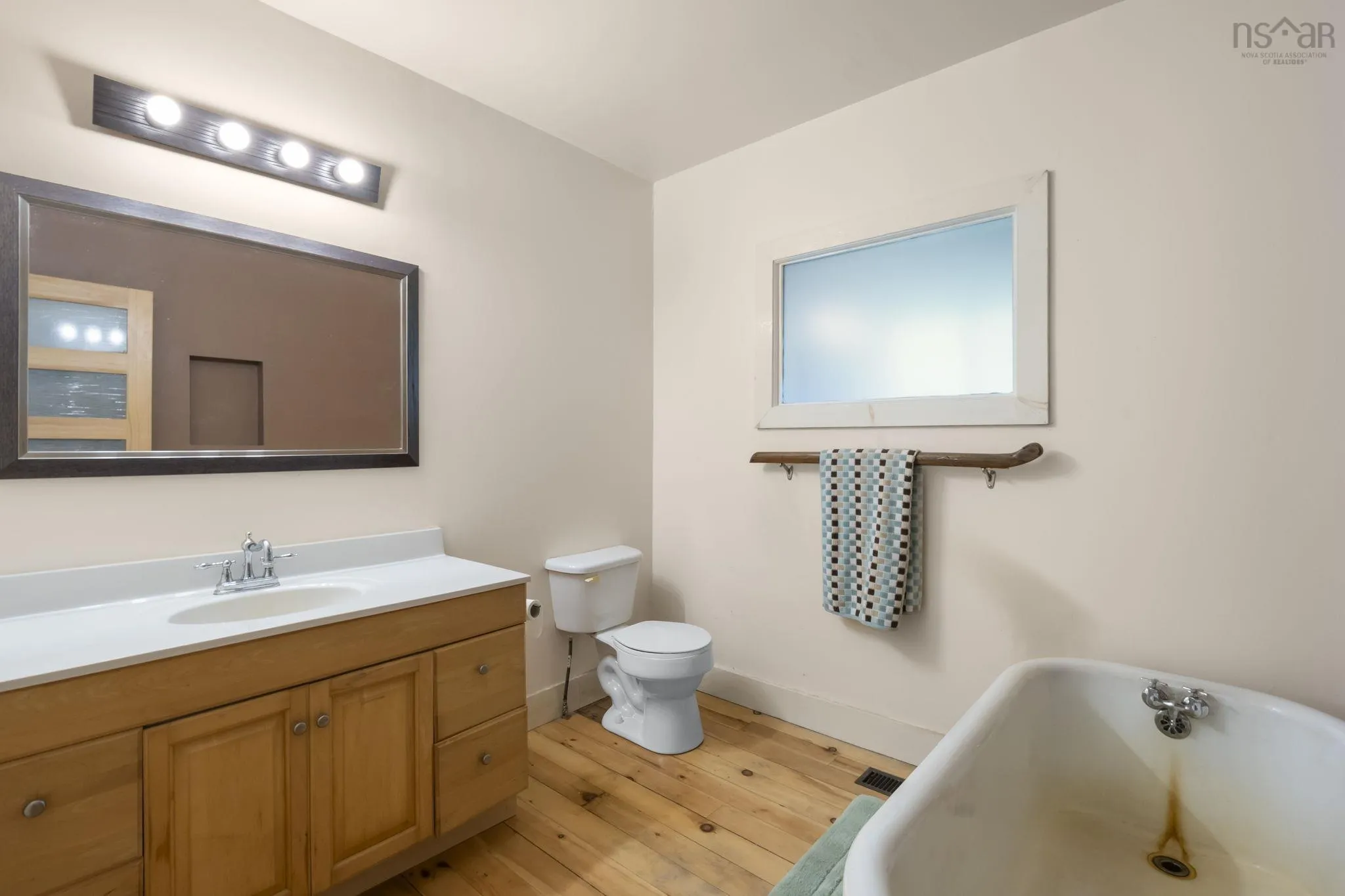 12 South Point Road, Portuguese Cove, NS B3V 1K3, 3 Bedrooms Bedrooms, ,2 BathroomsBathrooms,Residential,For Sale,South Point,202520084