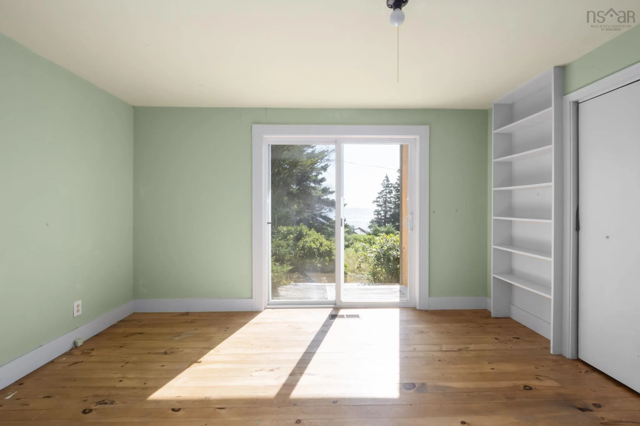 12 South Point Road, Portuguese Cove, NS B3V 1K3, 3 Bedrooms Bedrooms, ,2 BathroomsBathrooms,Residential,For Sale,South Point,202520084