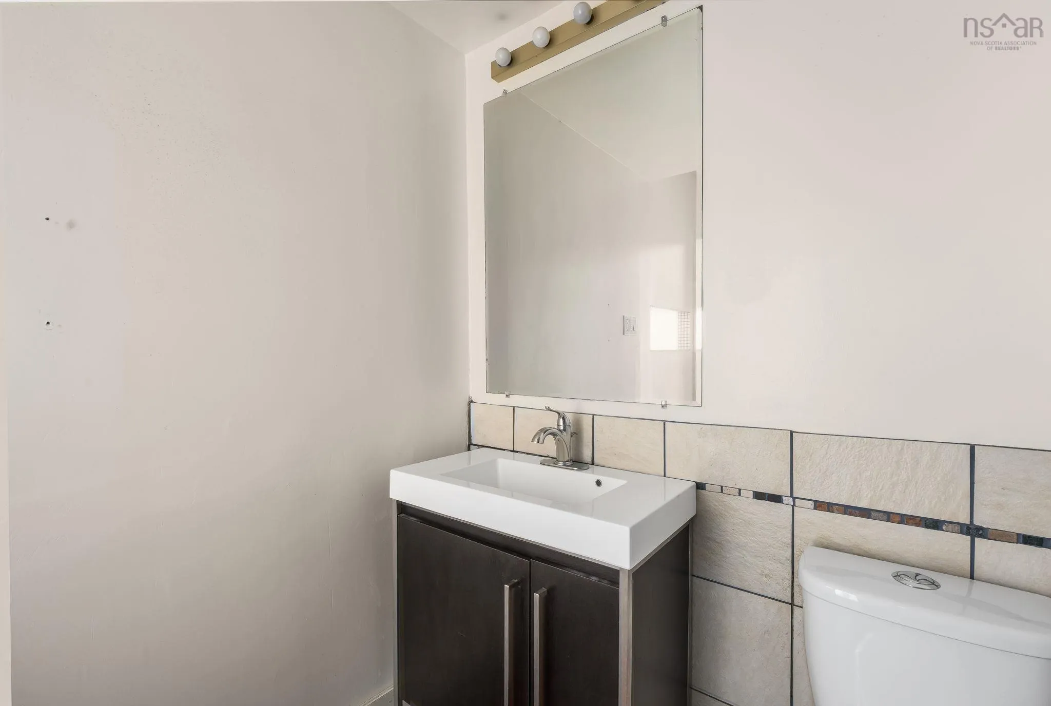 12 South Point Road, Portuguese Cove, NS B3V 1K3, 3 Bedrooms Bedrooms, ,2 BathroomsBathrooms,Residential,For Sale,South Point,202520084