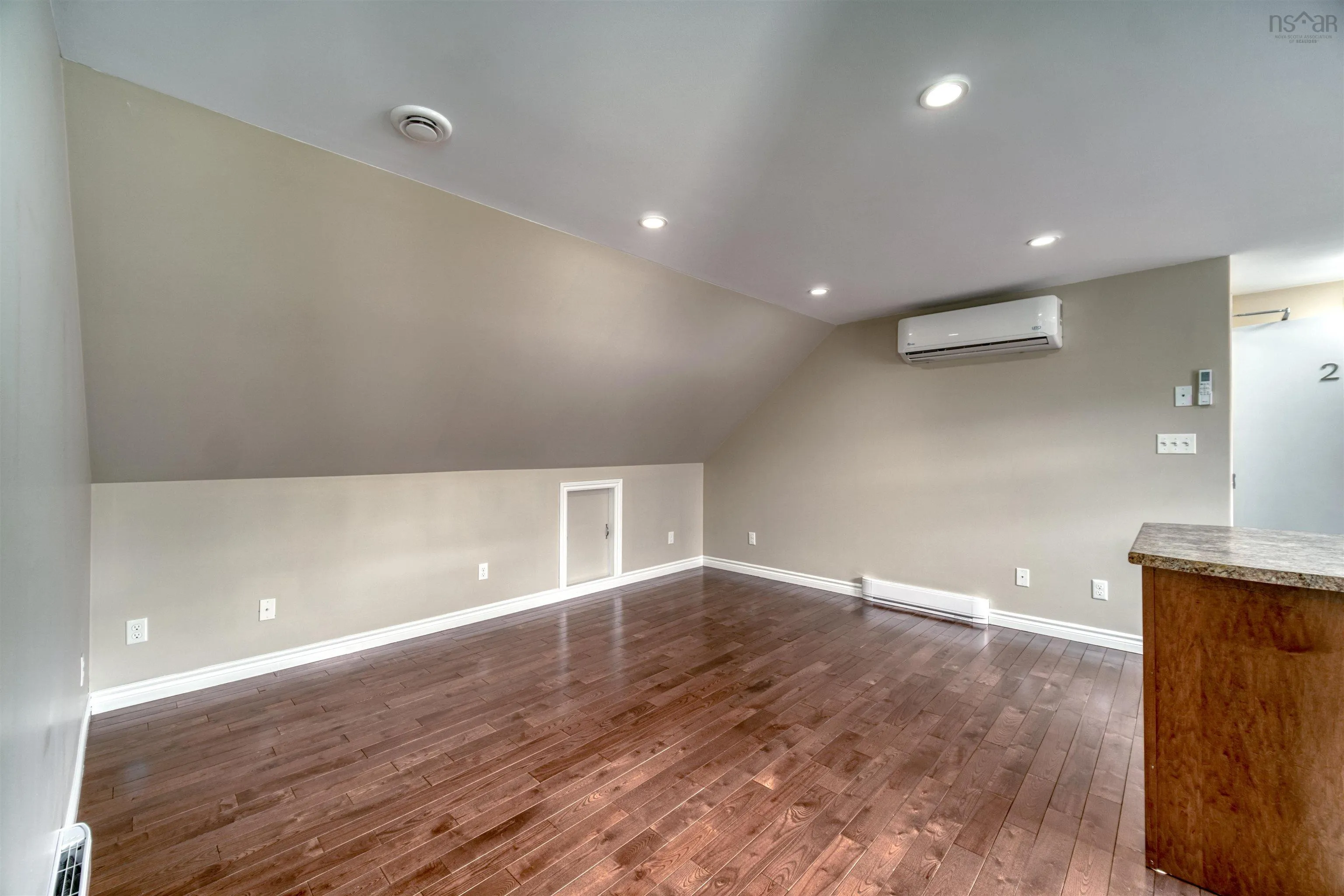 2993 Lovett Road, Coldbrook, NS B0P 1J0, 2 Bedrooms Bedrooms, ,2 BathroomsBathrooms,Residential,For Sale,Lovett Road,202516438