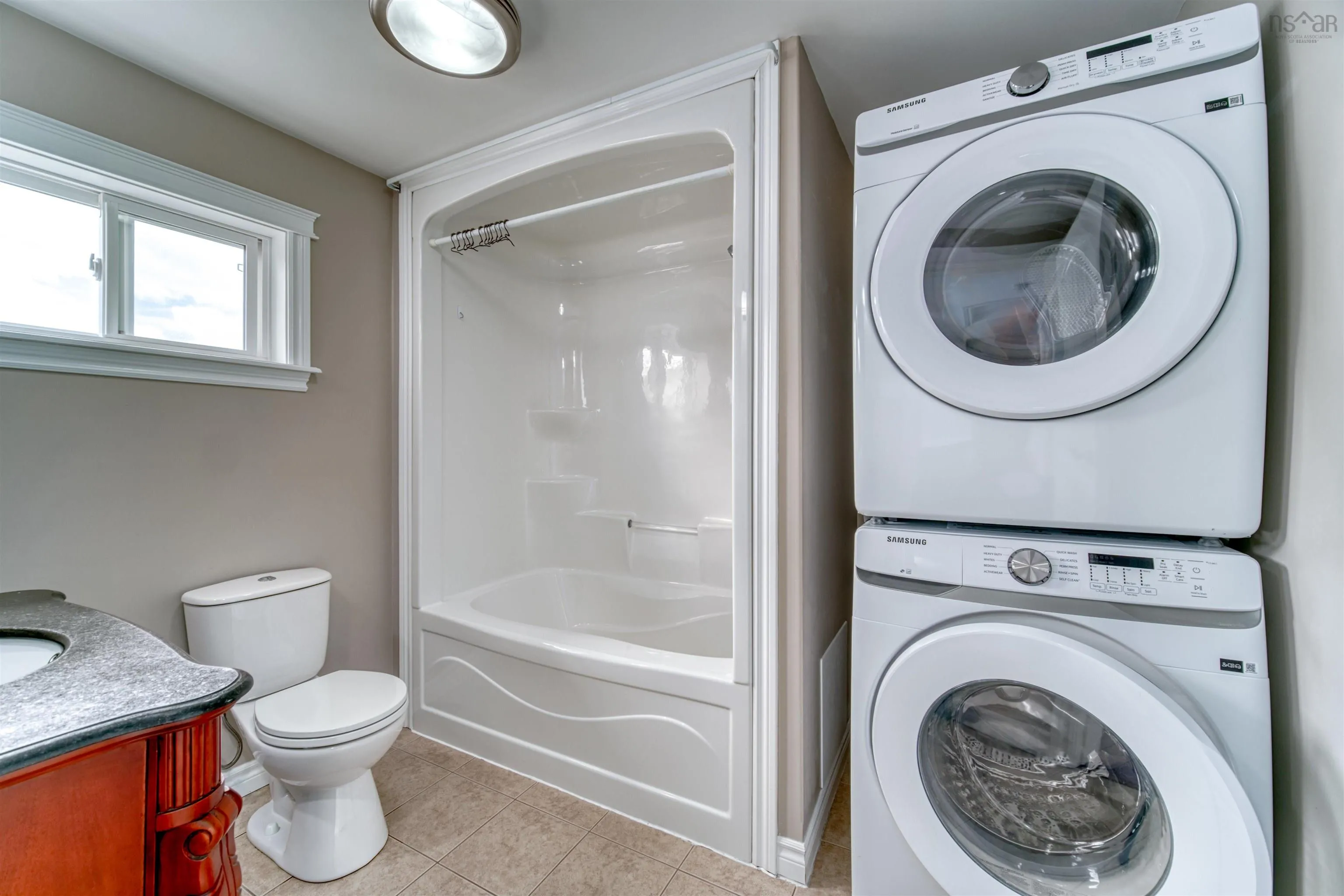 2993 Lovett Road, Coldbrook, NS B0P 1J0, 2 Bedrooms Bedrooms, ,2 BathroomsBathrooms,Residential,For Sale,Lovett Road,202516438