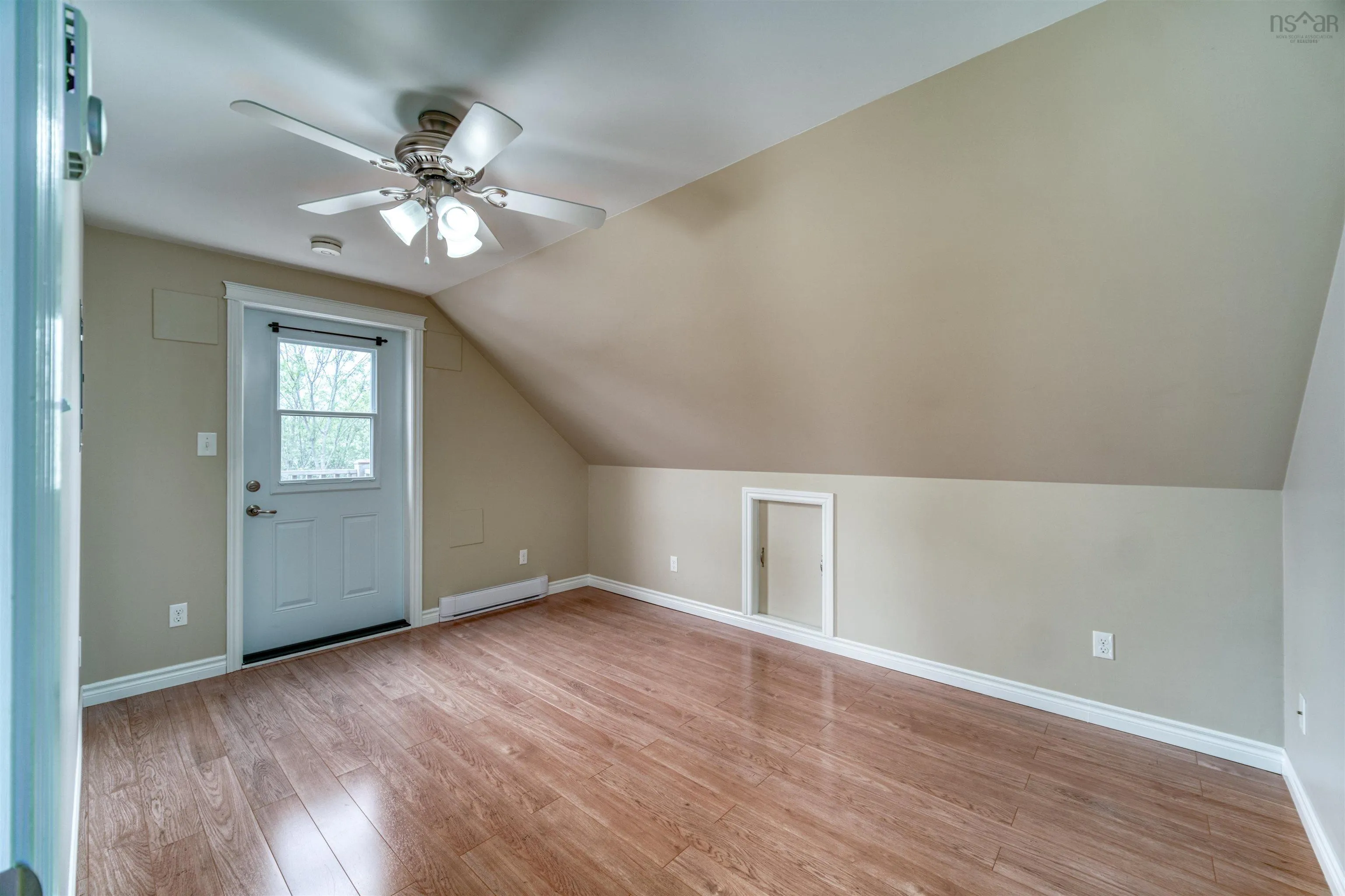 2993 Lovett Road, Coldbrook, NS B0P 1J0, 2 Bedrooms Bedrooms, ,2 BathroomsBathrooms,Residential,For Sale,Lovett Road,202516438