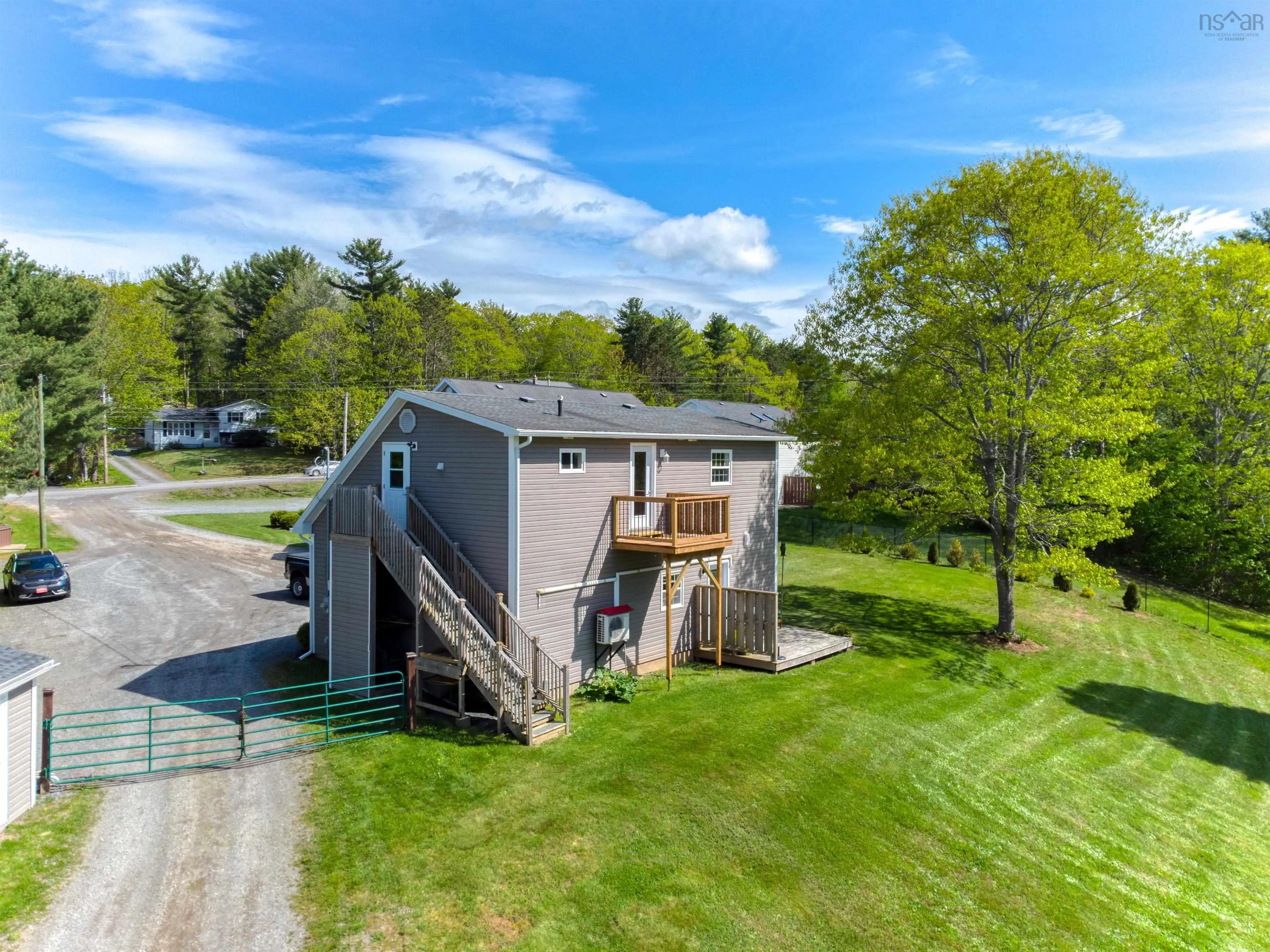 2993 Lovett Road, Coldbrook, NS B0P 1J0, 2 Bedrooms Bedrooms, ,2 BathroomsBathrooms,Residential,For Sale,Lovett Road,202516438