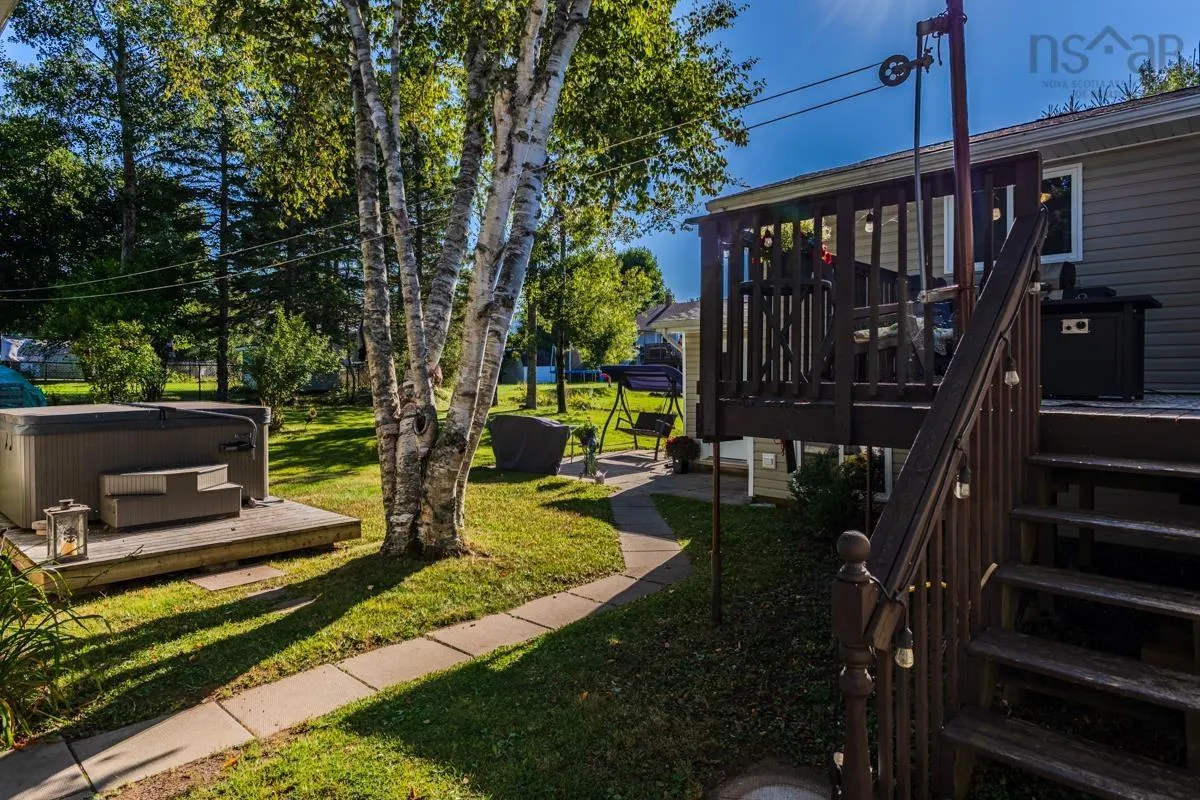 14 Clover Dr, Bible Hill, NS B2N 5P3, 5 Bedrooms Bedrooms, ,2 BathroomsBathrooms,Residential,For Sale,Clover Dr,202523374