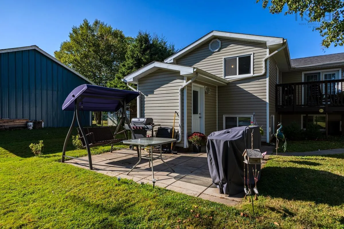 14 Clover Dr, Bible Hill, NS B2N 5P3, 5 Bedrooms Bedrooms, ,2 BathroomsBathrooms,Residential,For Sale,Clover Dr,202523374