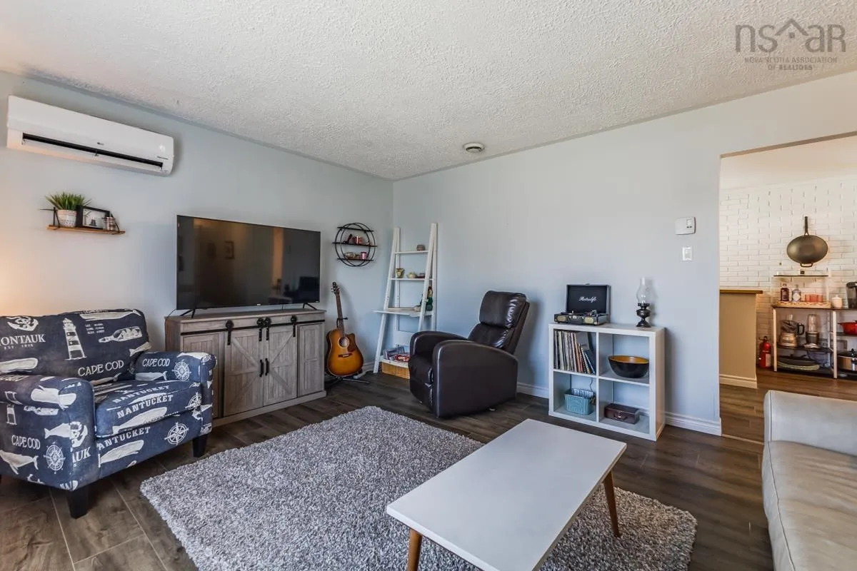 14 Clover Dr, Bible Hill, NS B2N 5P3, 5 Bedrooms Bedrooms, ,2 BathroomsBathrooms,Residential,For Sale,Clover Dr,202523374