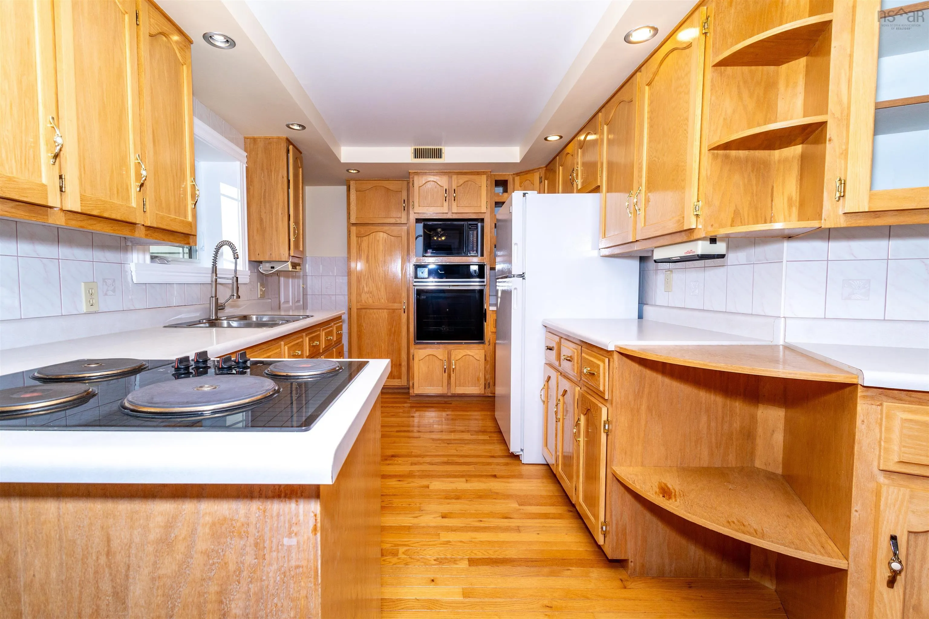 8472 West Bay Road, Sampsonville, NS B0E 3B0, 5 Bedrooms Bedrooms, ,2 BathroomsBathrooms,Residential,For Sale,West Bay,202513191