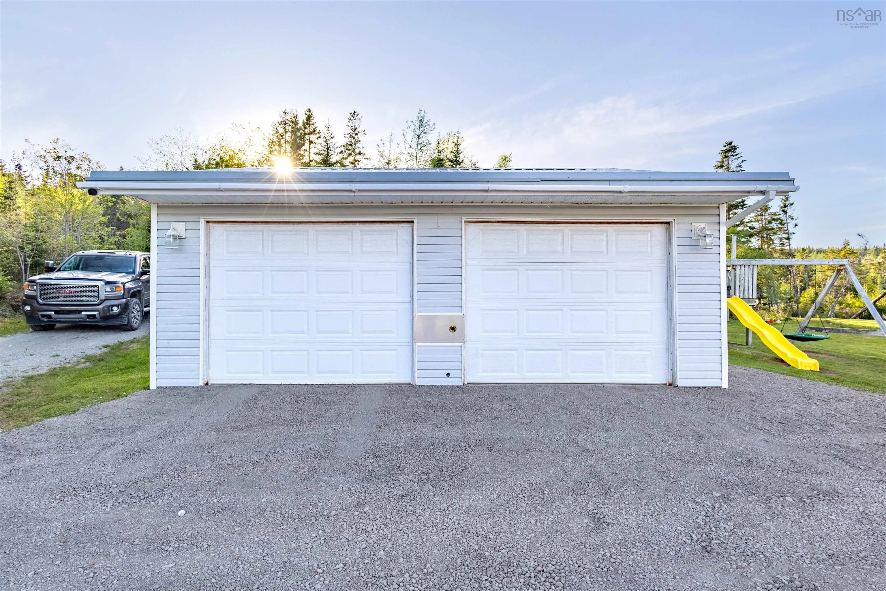 8472 West Bay Road, Sampsonville, NS B0E 3B0, 5 Bedrooms Bedrooms, ,2 BathroomsBathrooms,Residential,For Sale,West Bay,202513191