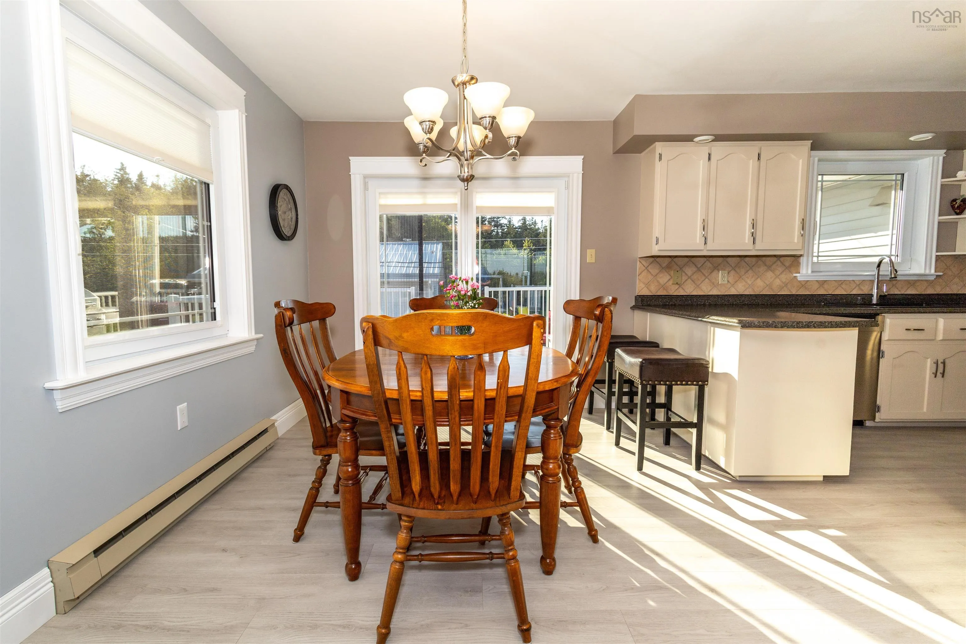 8472 West Bay Road, Sampsonville, NS B0E 3B0, 5 Bedrooms Bedrooms, ,2 BathroomsBathrooms,Residential,For Sale,West Bay,202513191
