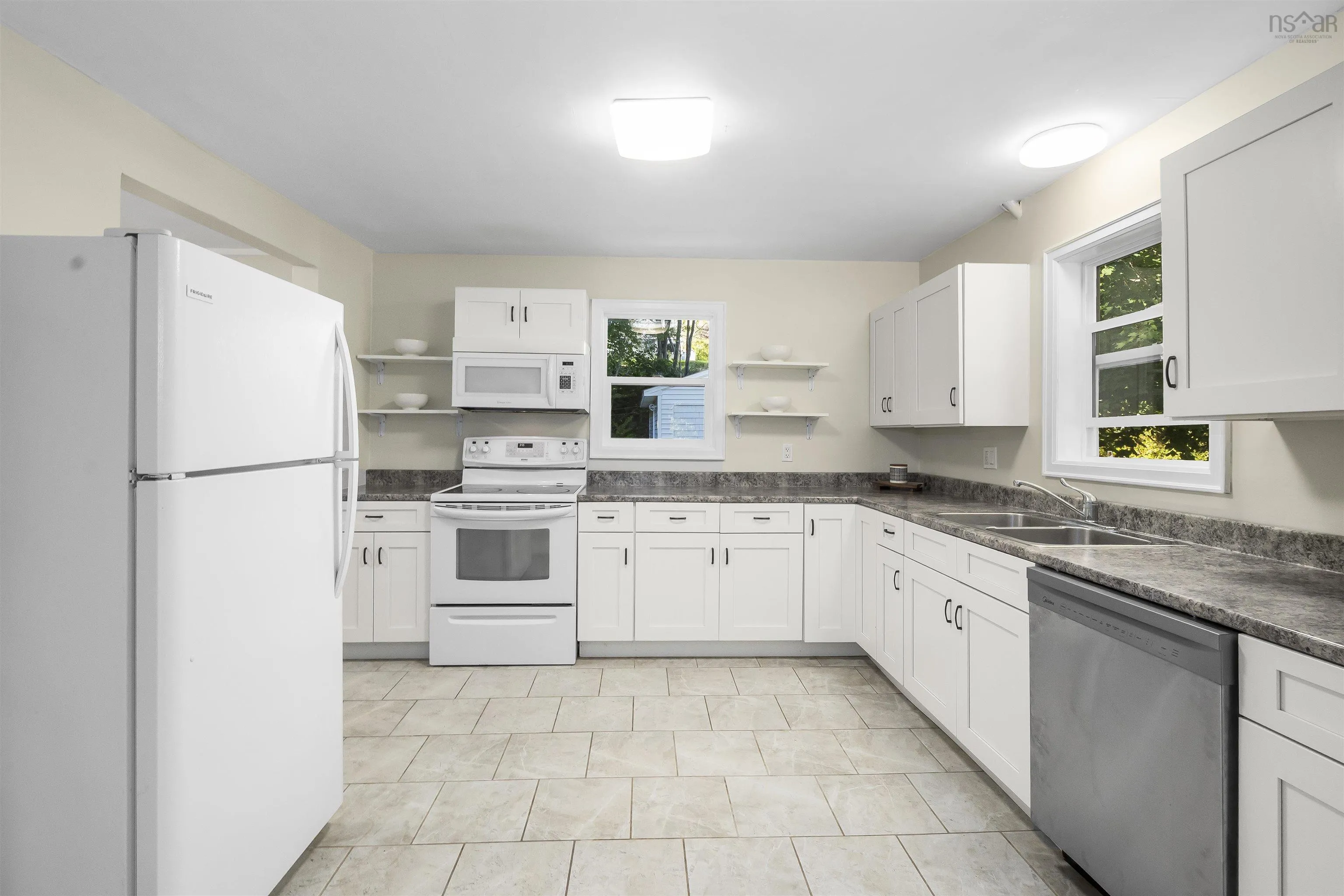 29 Kent Avenue, Halifax, NS B3M 2G2, 2 Bedrooms Bedrooms, ,1 BathroomBathrooms,Residential,For Sale,Kent,202525283