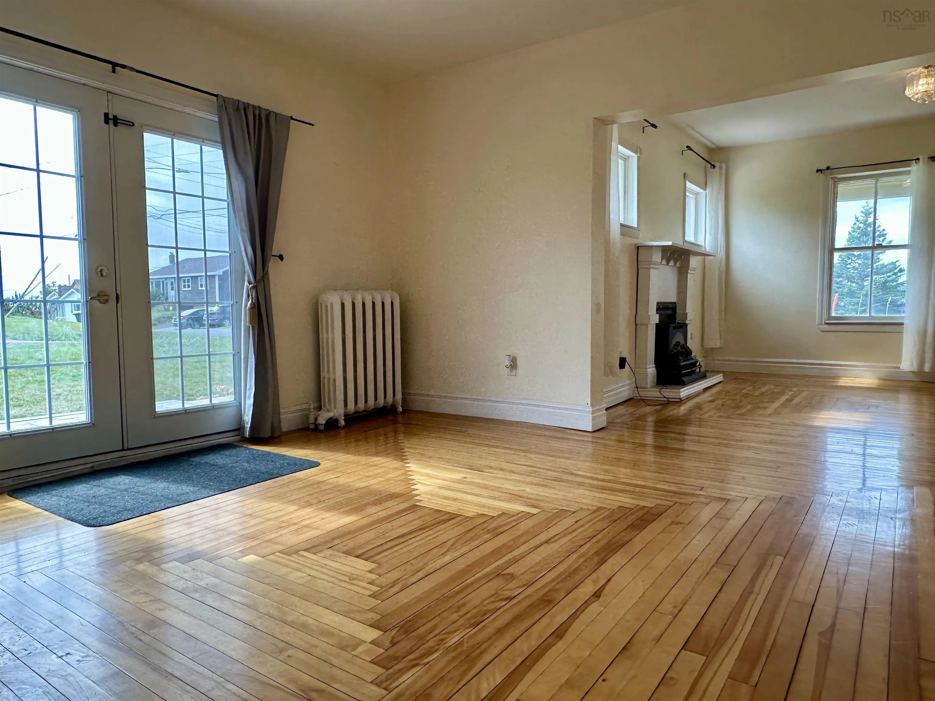 24 Upper Warren Street, Louisbourg, NS B1C 1M8, 3 Bedrooms Bedrooms, ,3 BathroomsBathrooms,Residential,For Sale,Upper Warren,202523272