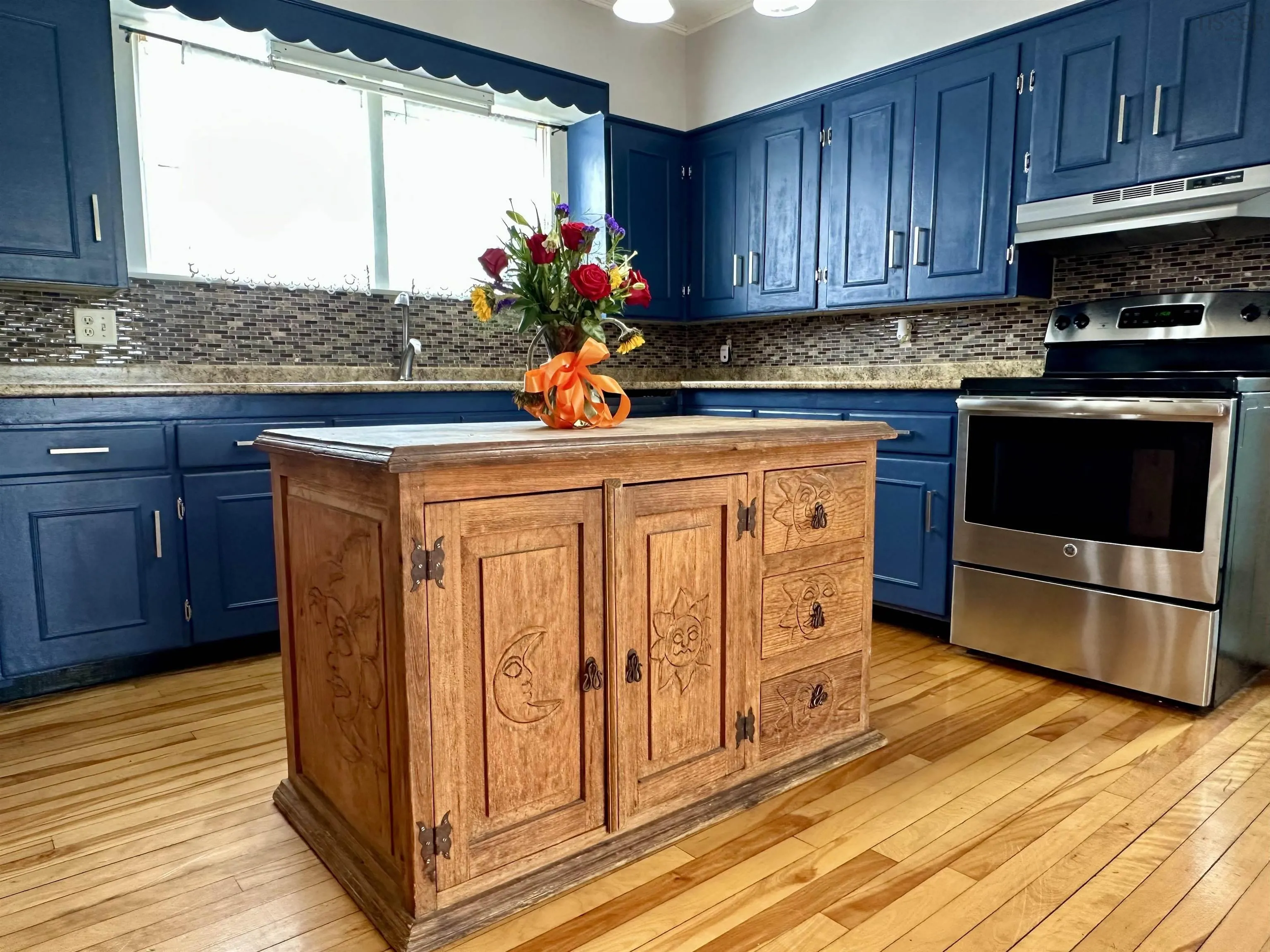 24 Upper Warren Street, Louisbourg, NS B1C 1M8, 3 Bedrooms Bedrooms, ,3 BathroomsBathrooms,Residential,For Sale,Upper Warren,202523272