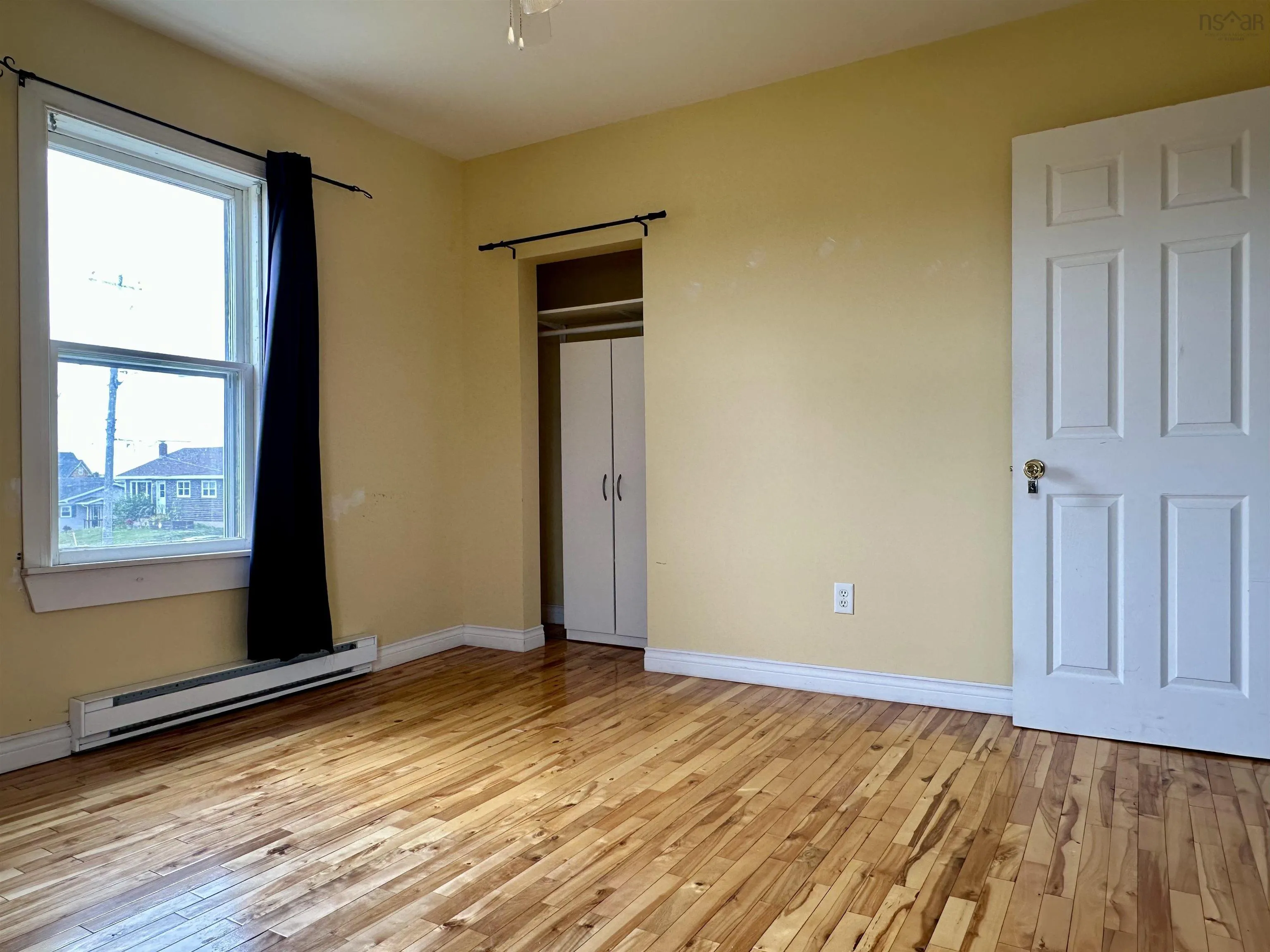 24 Upper Warren Street, Louisbourg, NS B1C 1M8, 3 Bedrooms Bedrooms, ,3 BathroomsBathrooms,Residential,For Sale,Upper Warren,202523272
