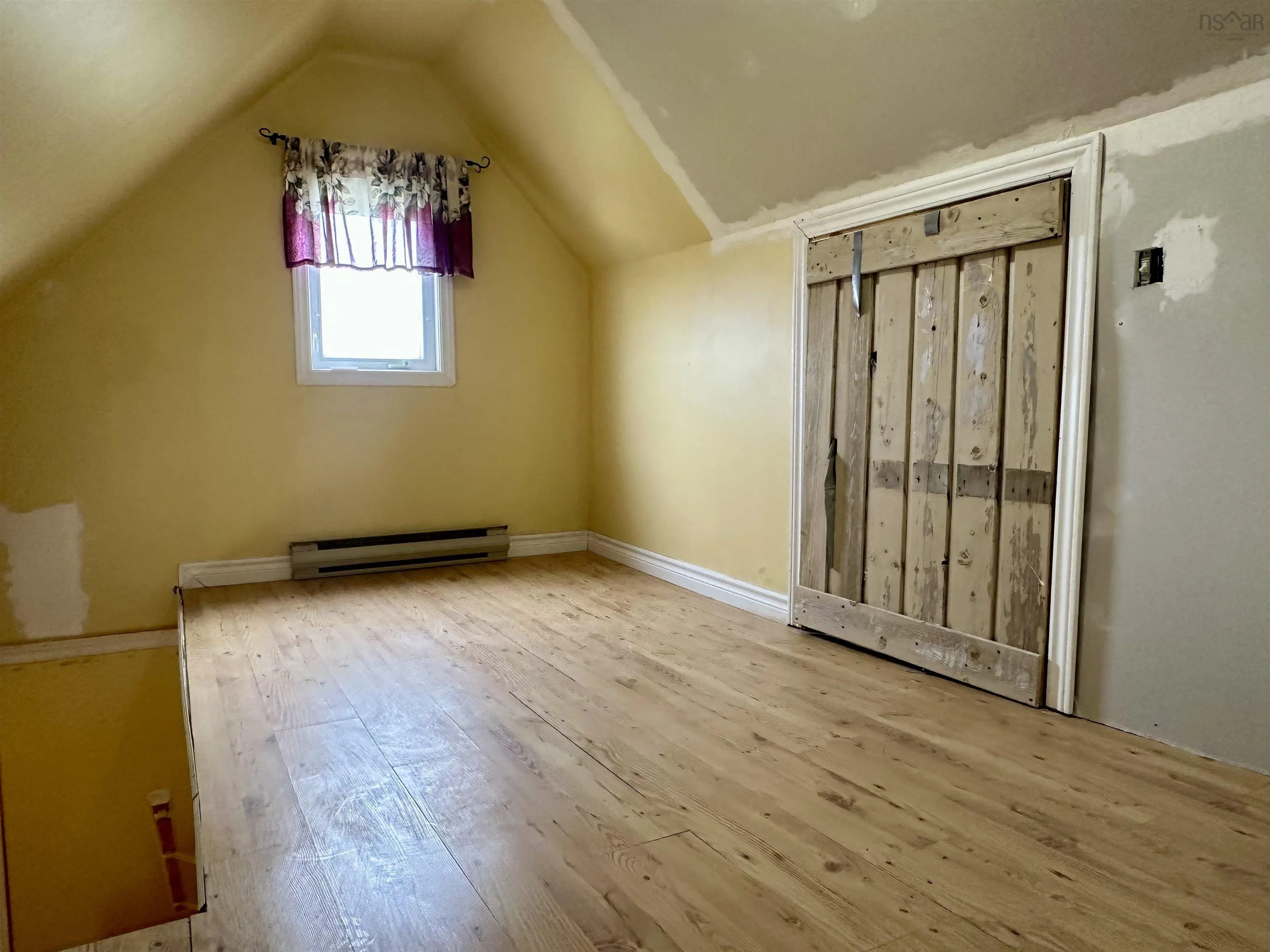 24 Upper Warren Street, Louisbourg, NS B1C 1M8, 3 Bedrooms Bedrooms, ,3 BathroomsBathrooms,Residential,For Sale,Upper Warren,202523272
