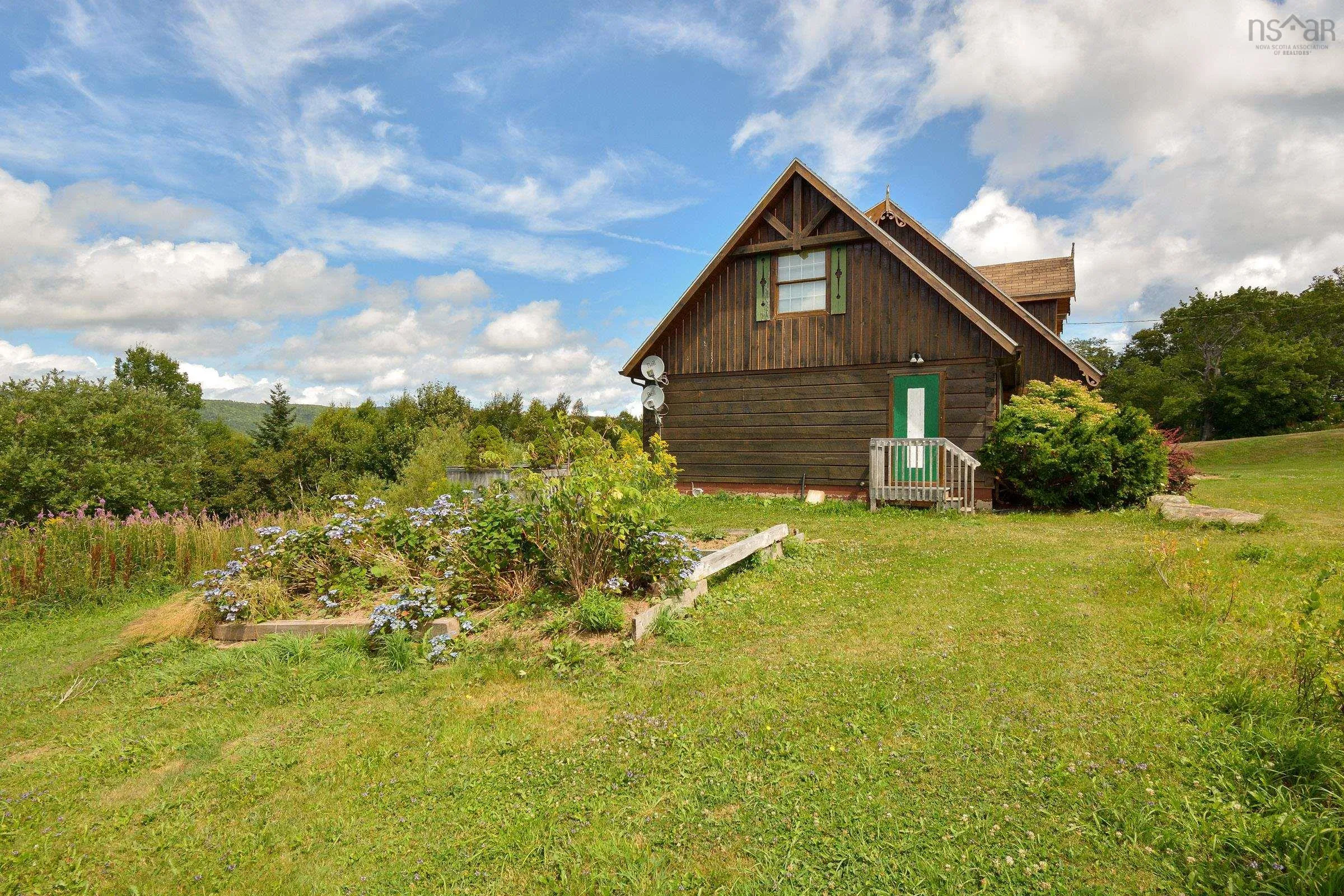 776 105 Highway, Boularderie East Ns B1x 1j4, 5 Bedrooms Bedrooms, ,3 BathroomsBathrooms,Residential,For Sale,105,202504958