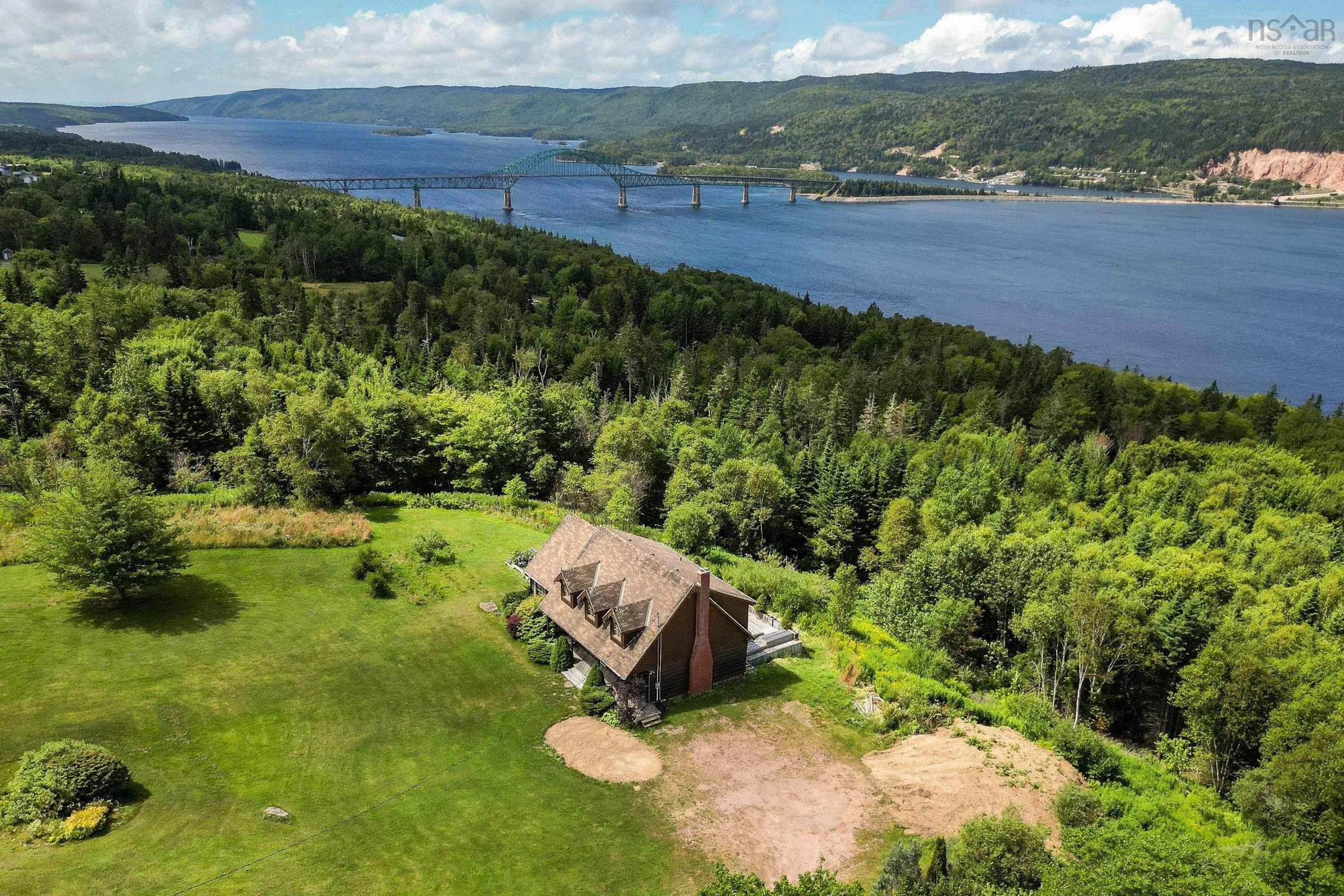776 105 Highway, Boularderie East Ns B1x 1j4, 5 Bedrooms Bedrooms, ,3 BathroomsBathrooms,Residential,For Sale,105,202504958