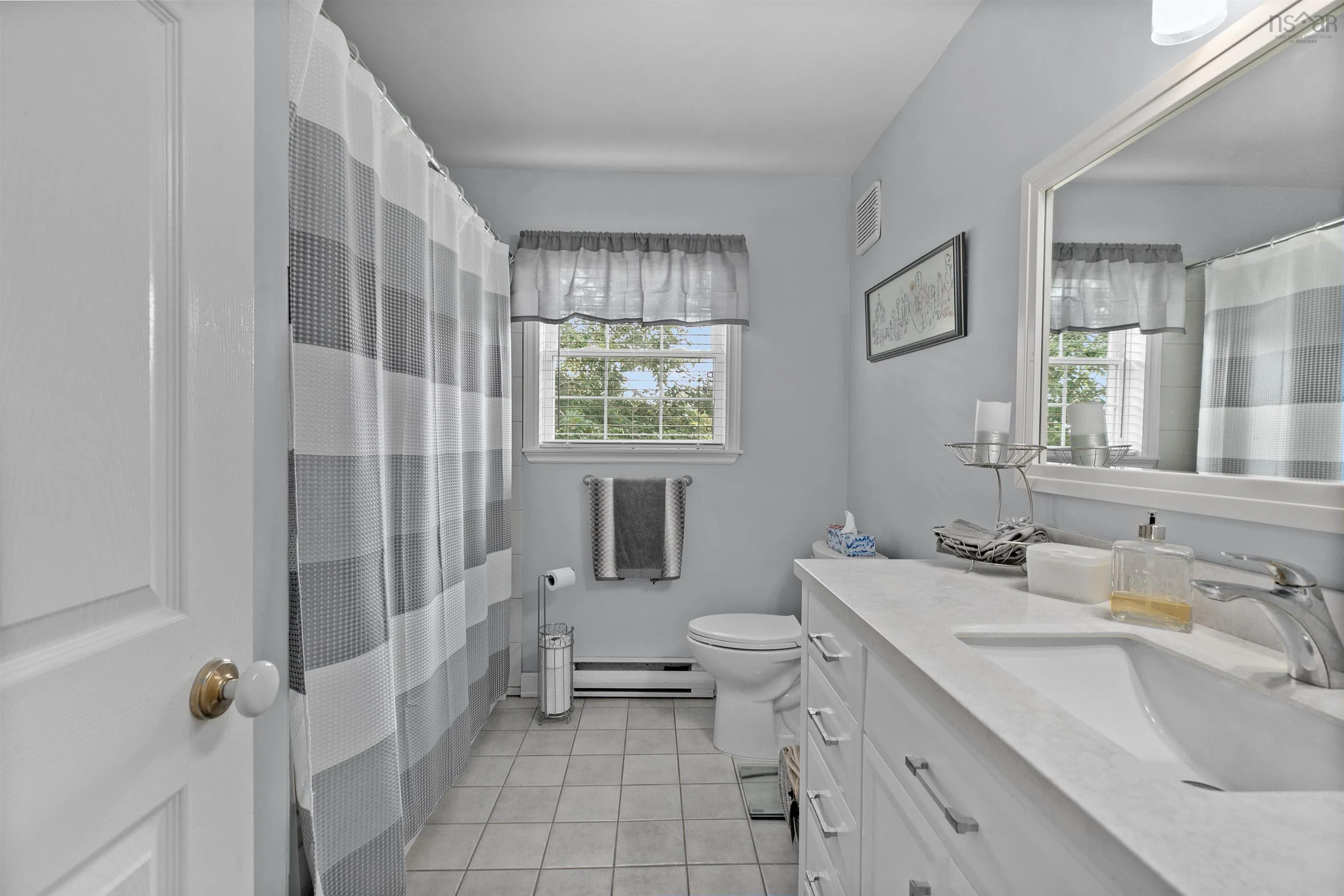 6 Westwind Drive, Chester, NS B0J 1J0, 3 Bedrooms Bedrooms, ,3 BathroomsBathrooms,Residential,For Sale,Westwind,202519396