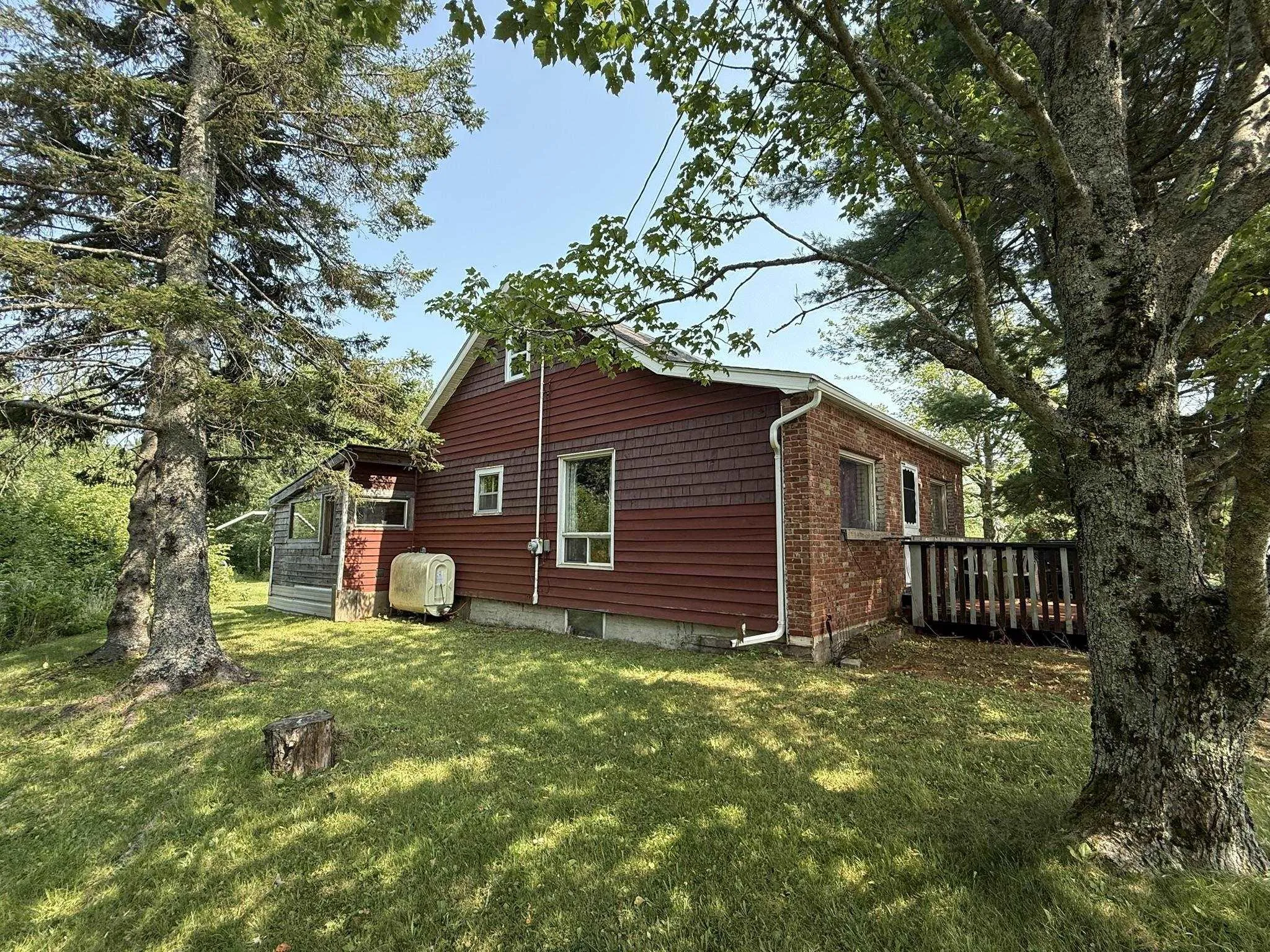 152 Cordova Street, Amherst, NS B4H 2L1, 3 Bedrooms Bedrooms, ,1 BathroomBathrooms,Residential,For Sale,Cordova,202519702