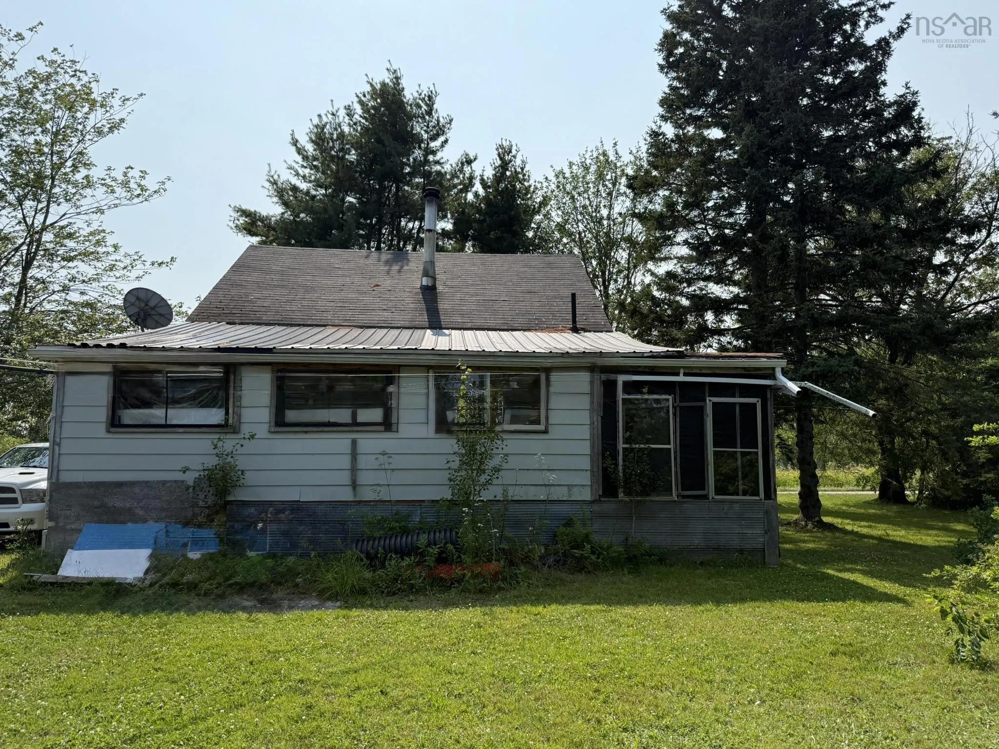 152 Cordova Street, Amherst, NS B4H 2L1, 3 Bedrooms Bedrooms, ,1 BathroomBathrooms,Residential,For Sale,Cordova,202519702