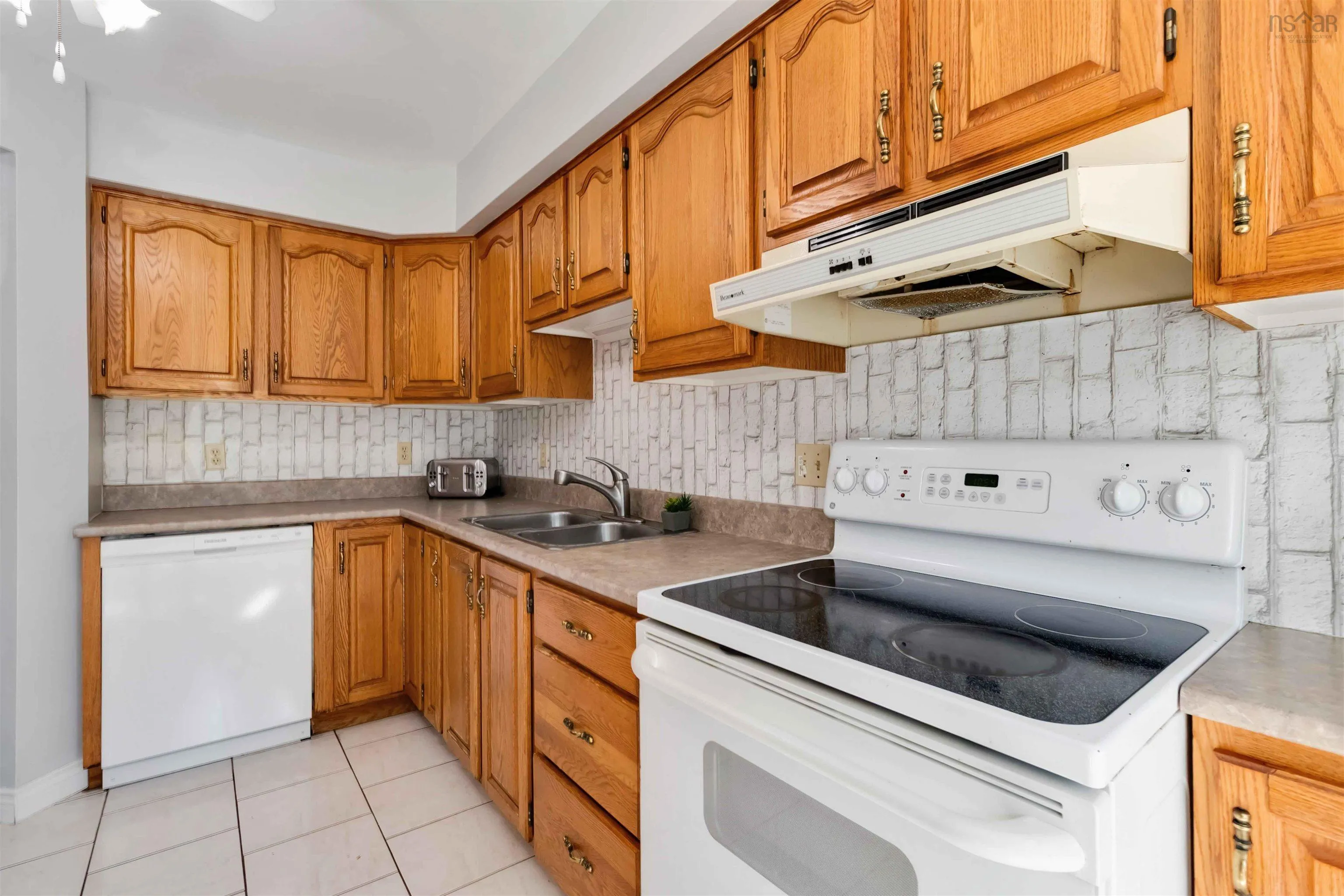 34 Trailwood Place, Halifax, NS B3M 3Y1, 4 Bedrooms Bedrooms, ,4 BathroomsBathrooms,Residential,For Sale,Trailwood Place,202520528