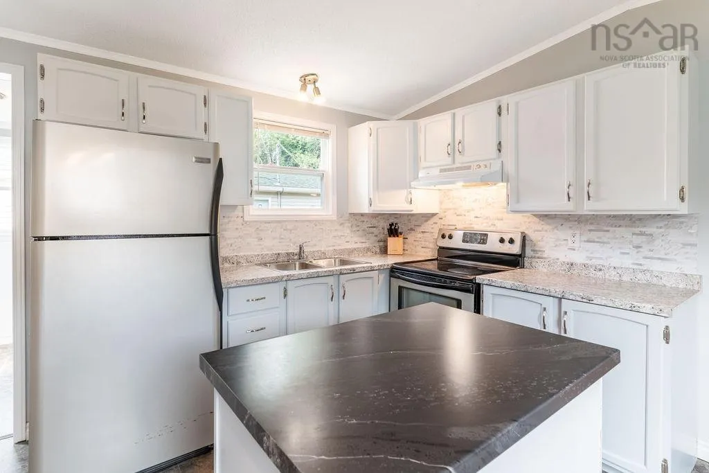 88 Brook Street, Middle Sackville, NS B4E 1B9, 2 Bedrooms Bedrooms, ,1 BathroomBathrooms,Residential,For Sale,Brook,202521334