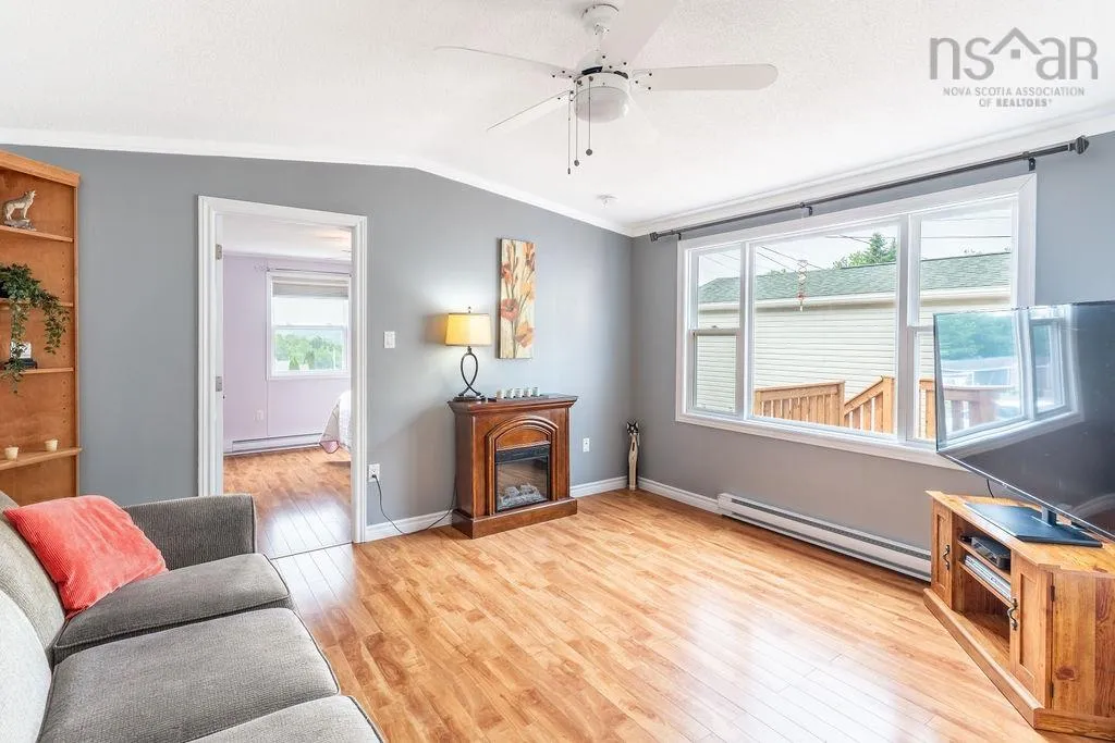 88 Brook Street, Middle Sackville, NS B4E 1B9, 2 Bedrooms Bedrooms, ,1 BathroomBathrooms,Residential,For Sale,Brook,202521334