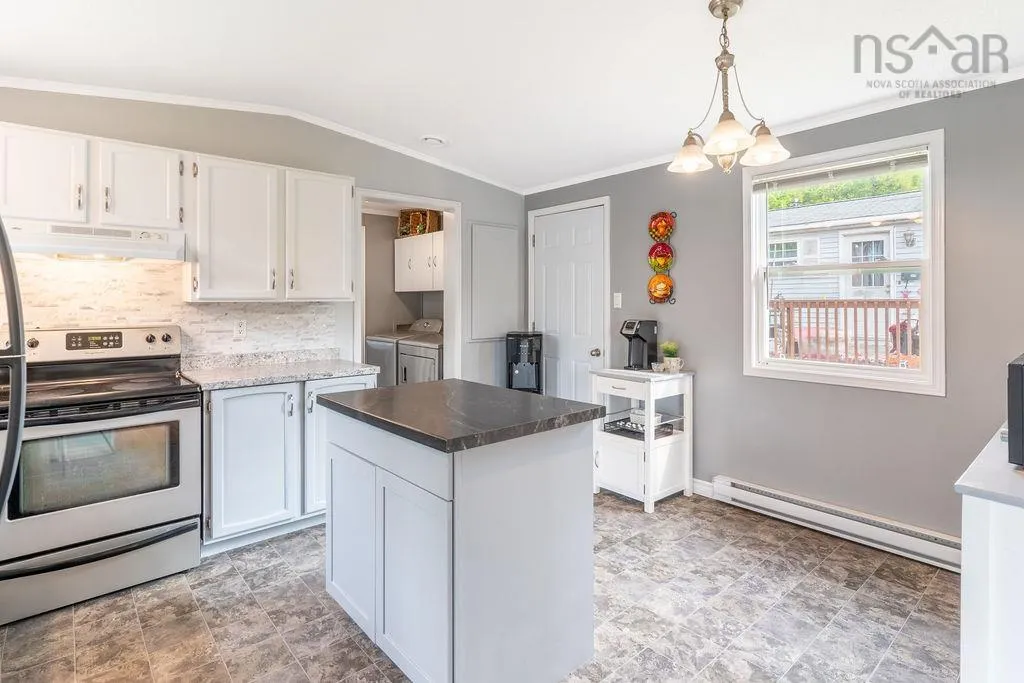 88 Brook Street, Middle Sackville, NS B4E 1B9, 2 Bedrooms Bedrooms, ,1 BathroomBathrooms,Residential,For Sale,Brook,202521334