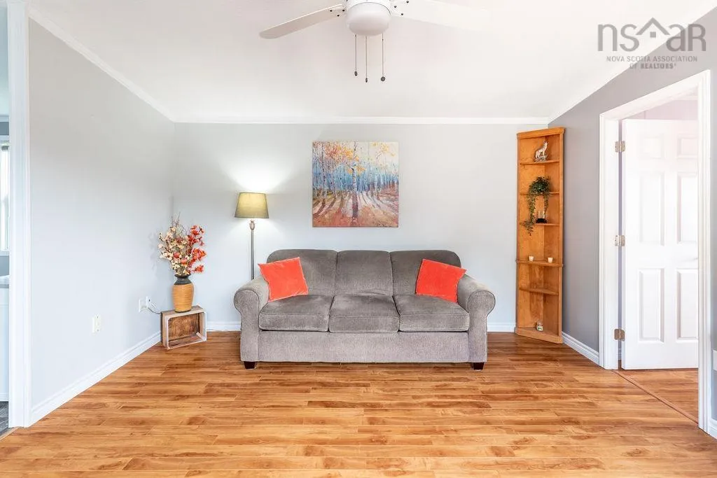 88 Brook Street, Middle Sackville, NS B4E 1B9, 2 Bedrooms Bedrooms, ,1 BathroomBathrooms,Residential,For Sale,Brook,202521334