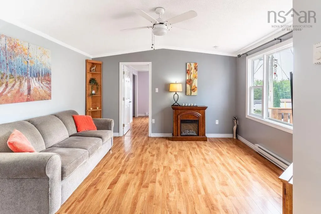 88 Brook Street, Middle Sackville, NS B4E 1B9, 2 Bedrooms Bedrooms, ,1 BathroomBathrooms,Residential,For Sale,Brook,202521334