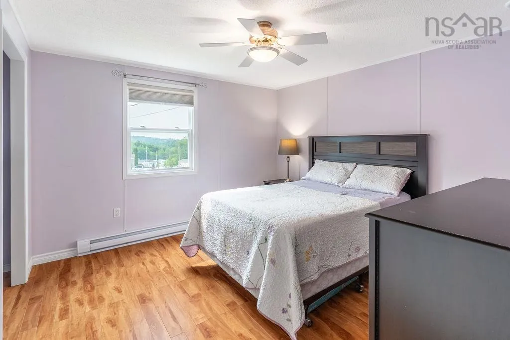 88 Brook Street, Middle Sackville, NS B4E 1B9, 2 Bedrooms Bedrooms, ,1 BathroomBathrooms,Residential,For Sale,Brook,202521334
