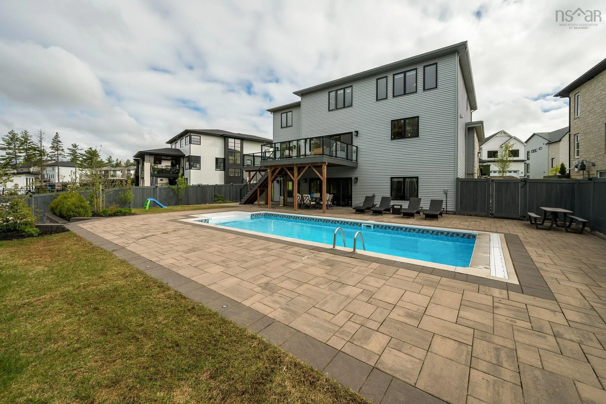 33 Cairnstone Lane, Bedford, NS B4B 2G5, 6 Bedrooms Bedrooms, ,5 BathroomsBathrooms,Residential,For Sale,Cairnstone,202512077