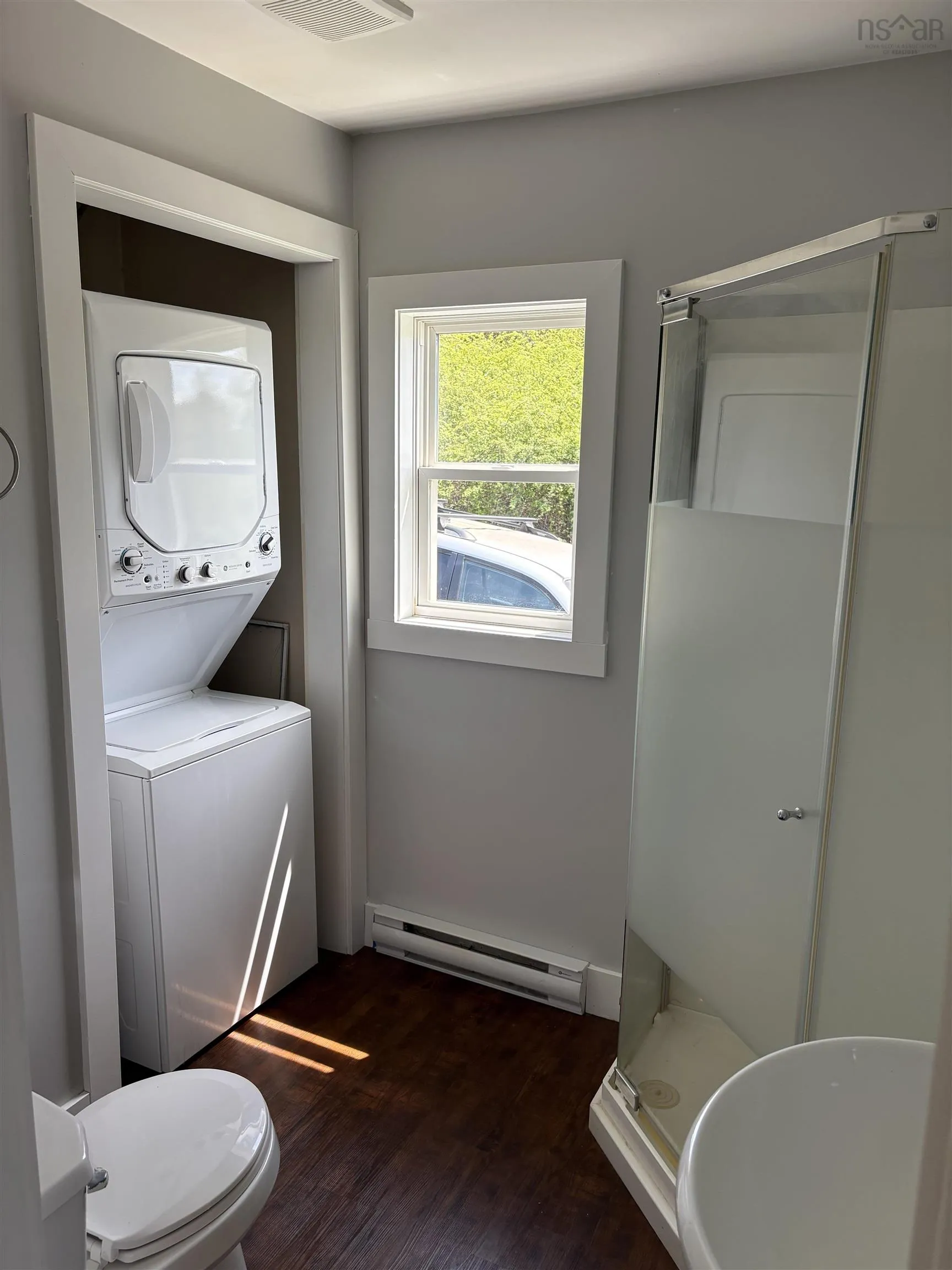 18 Nivens Avenue, Dartmouth, NS B3A 4B1, 1 Bedroom Bedrooms, ,1 BathroomBathrooms,Residential,For Sale,Nivens,202511116